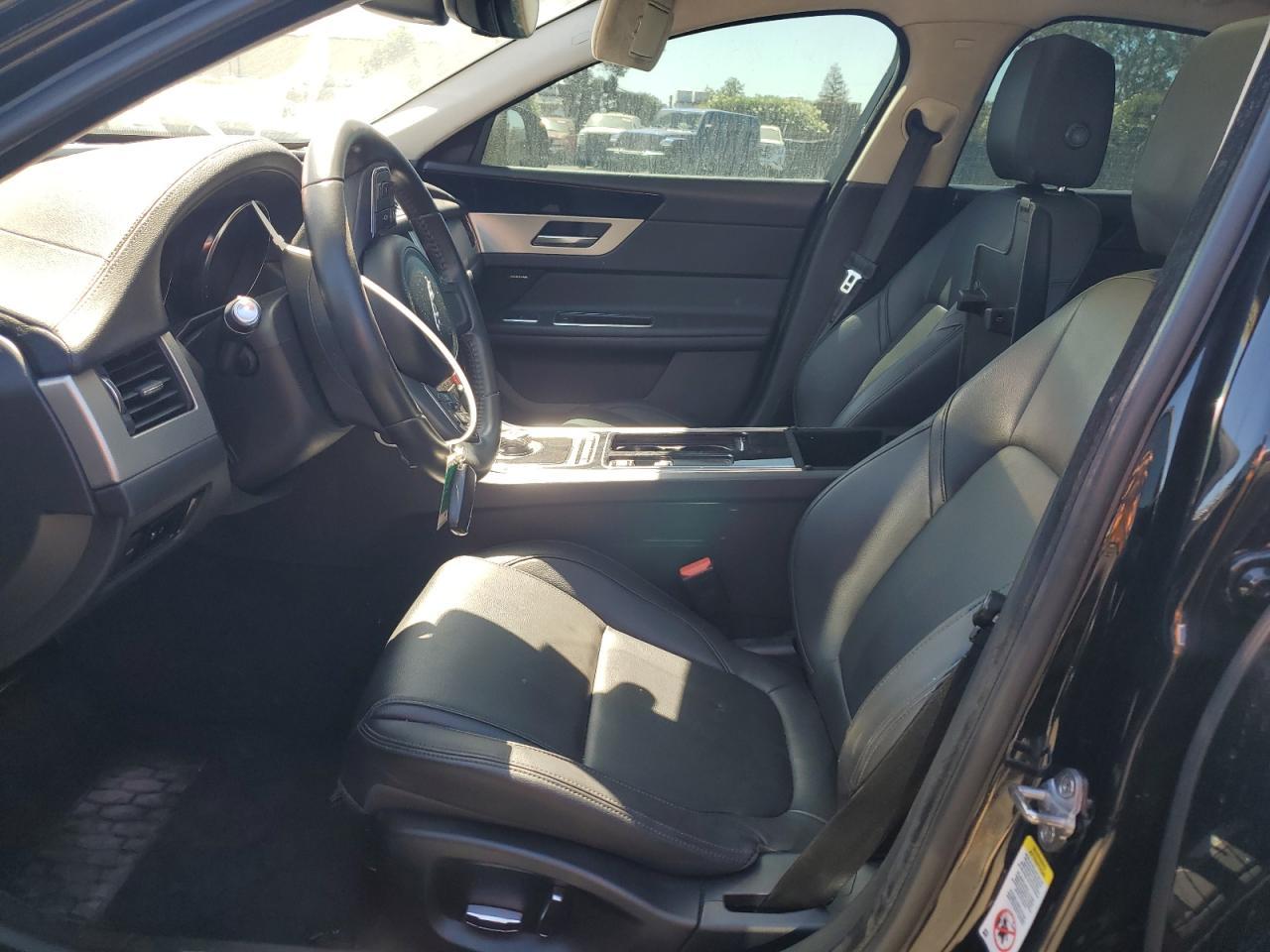 2019 Jaguar Xf Premium - Фото 7