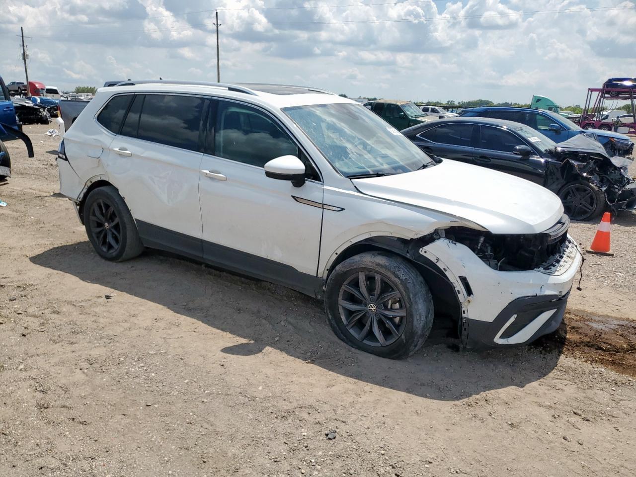 2023 Volkswagen Tiguan Se - Фото 4