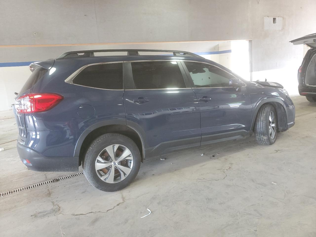 2023 Subaru Ascent Premium 8-Passenger - Image 3