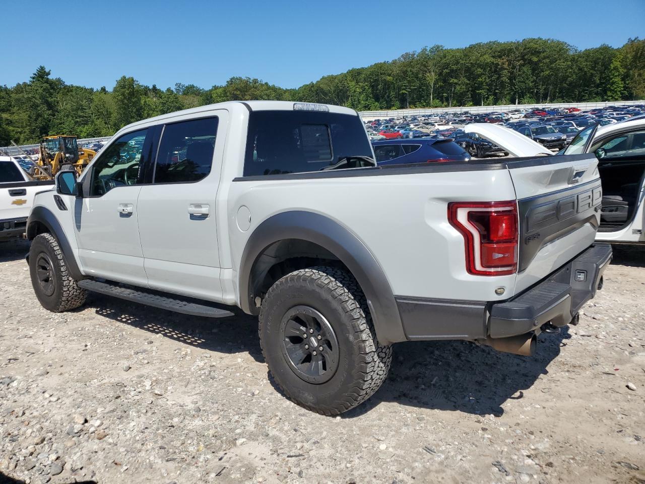 2017 Ford F150 Raptor - Фото 2