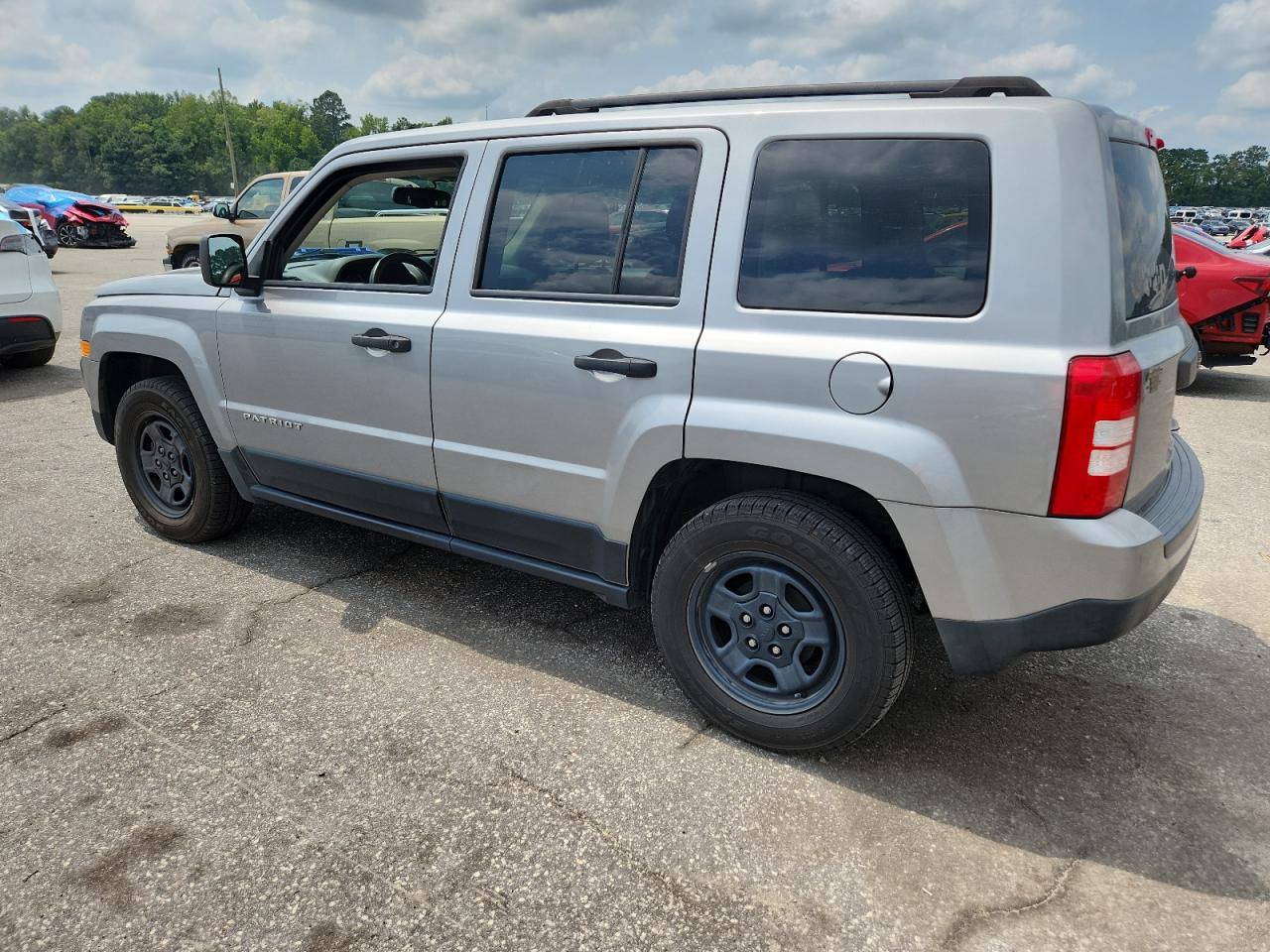 2016 Jeep Patriot Sport - Image 2