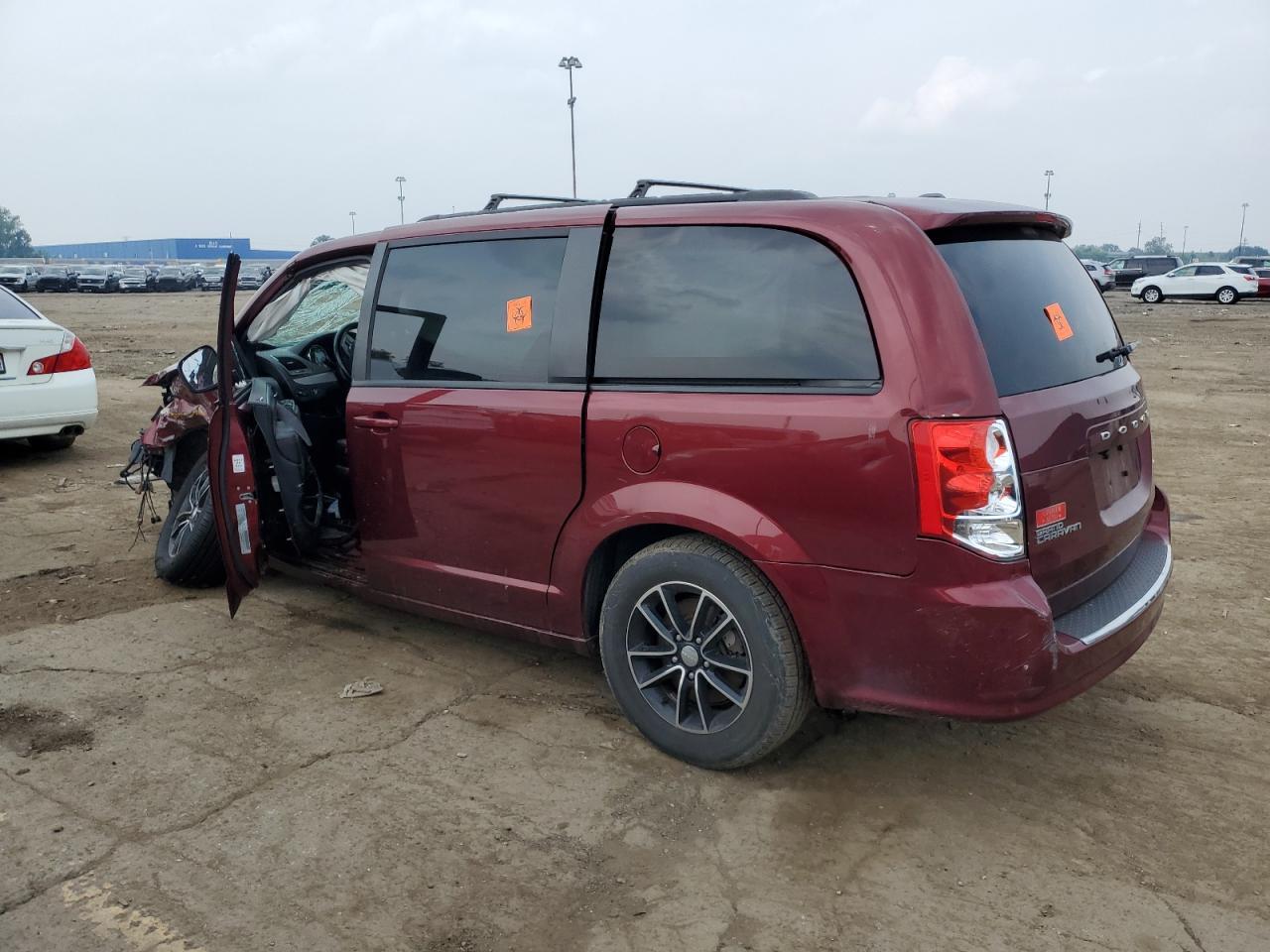 2019 Dodge Grand Caravan Gt - Фото 2