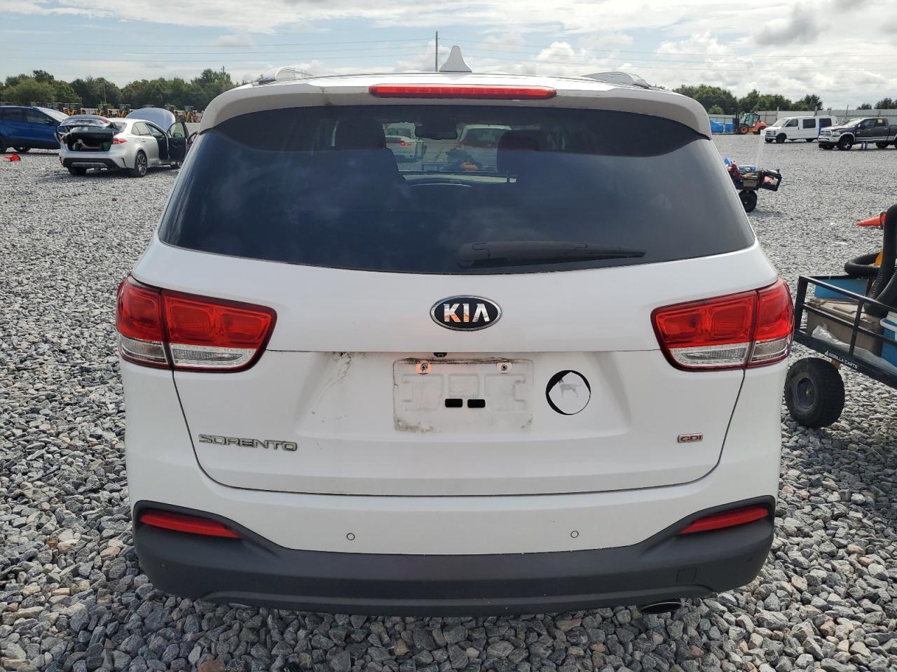 2017 Kia Sorento Lx - Фото 6