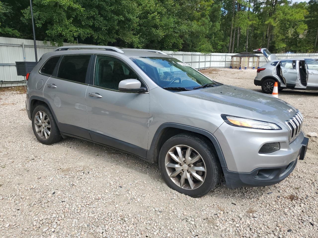 2018 Jeep Cherokee Limited - Image 4