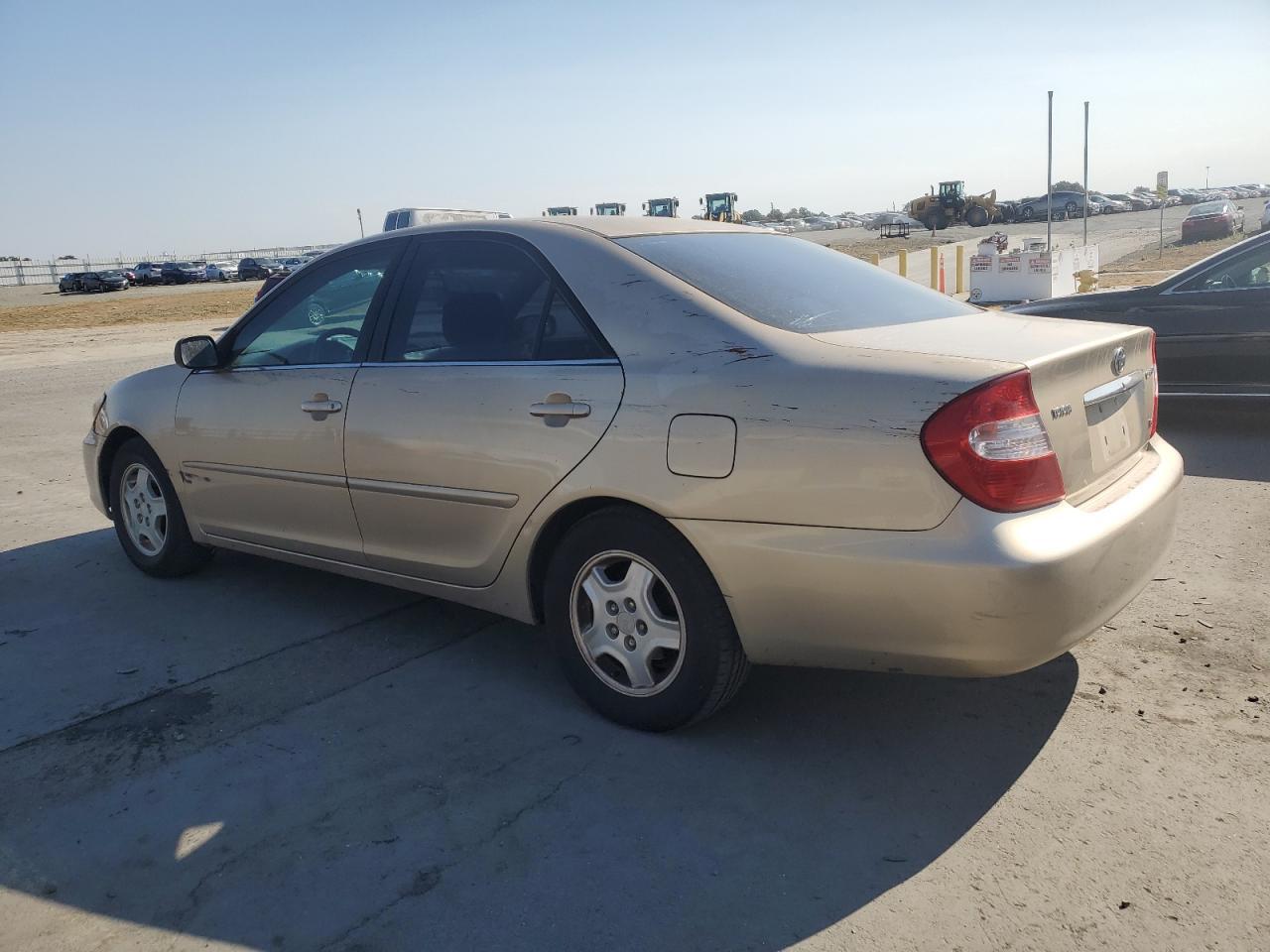 2002 Toyota Camry Le - Фото 2