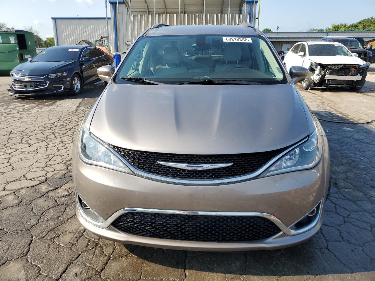 2018 Chrysler Pacifica Touring L Plus - Фото 5