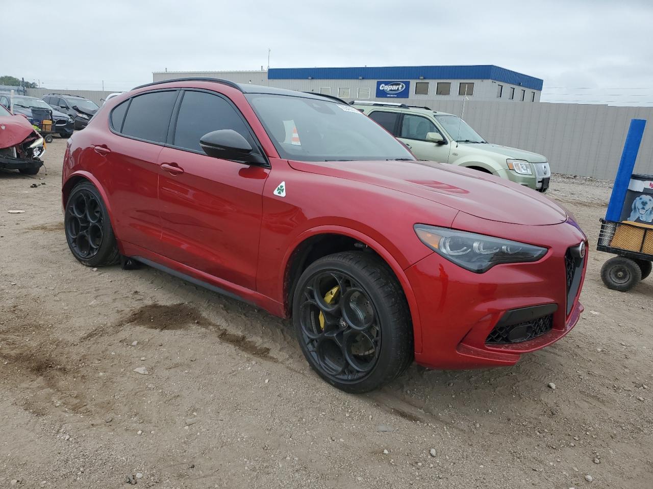 2024 Alfa Romeo Stelvio Quadrifoglio - Фото 4