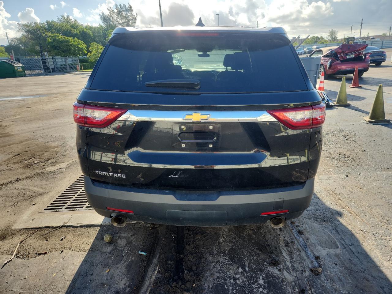 2019 Chevrolet Traverse Ls - Фото 6