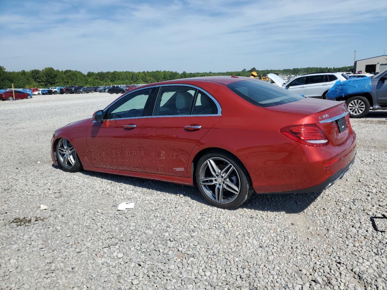 2017 Mercedes-Benz E 300 - Фото 2
