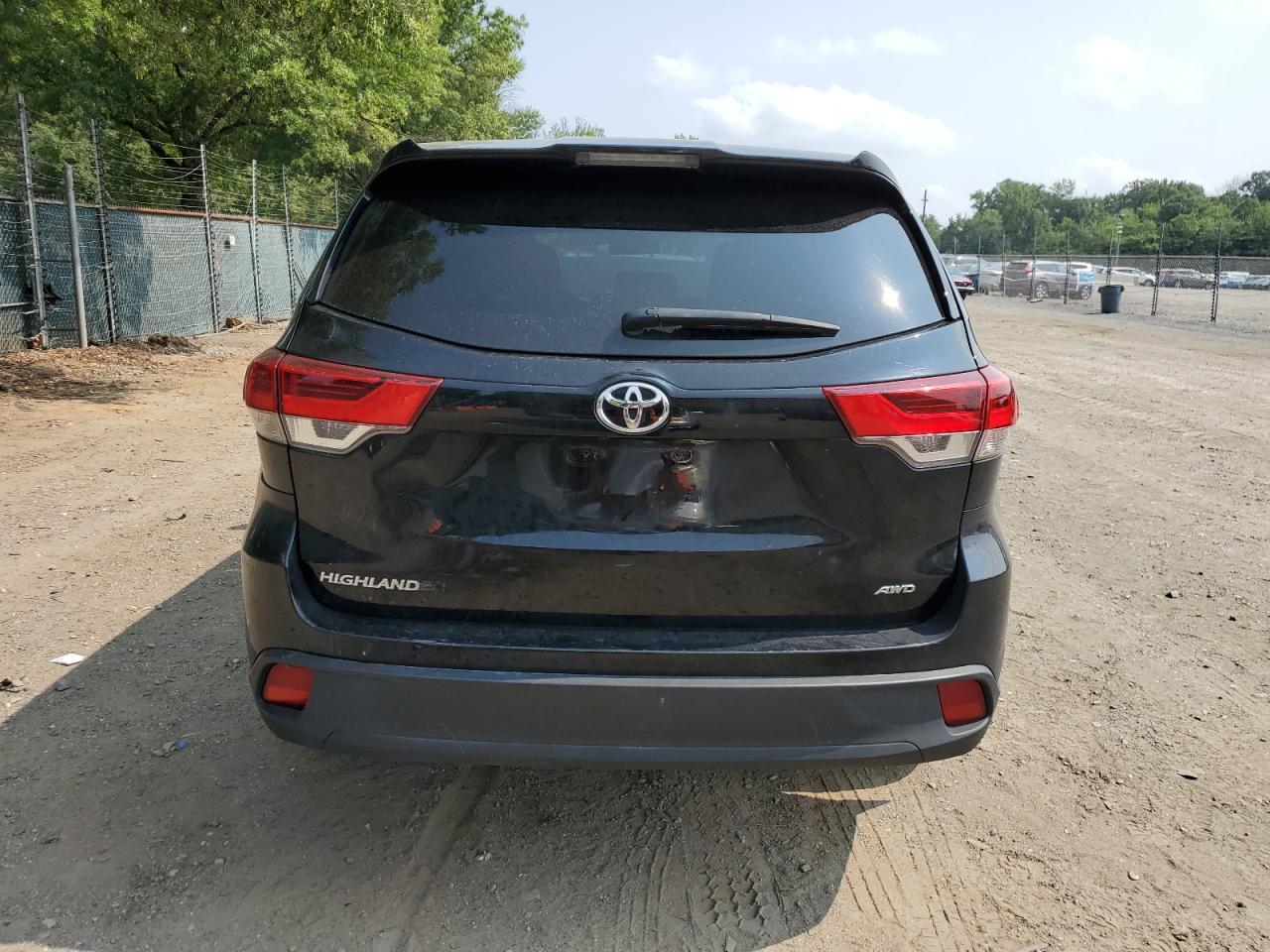 2019 Toyota Highlander Le - Фото 6