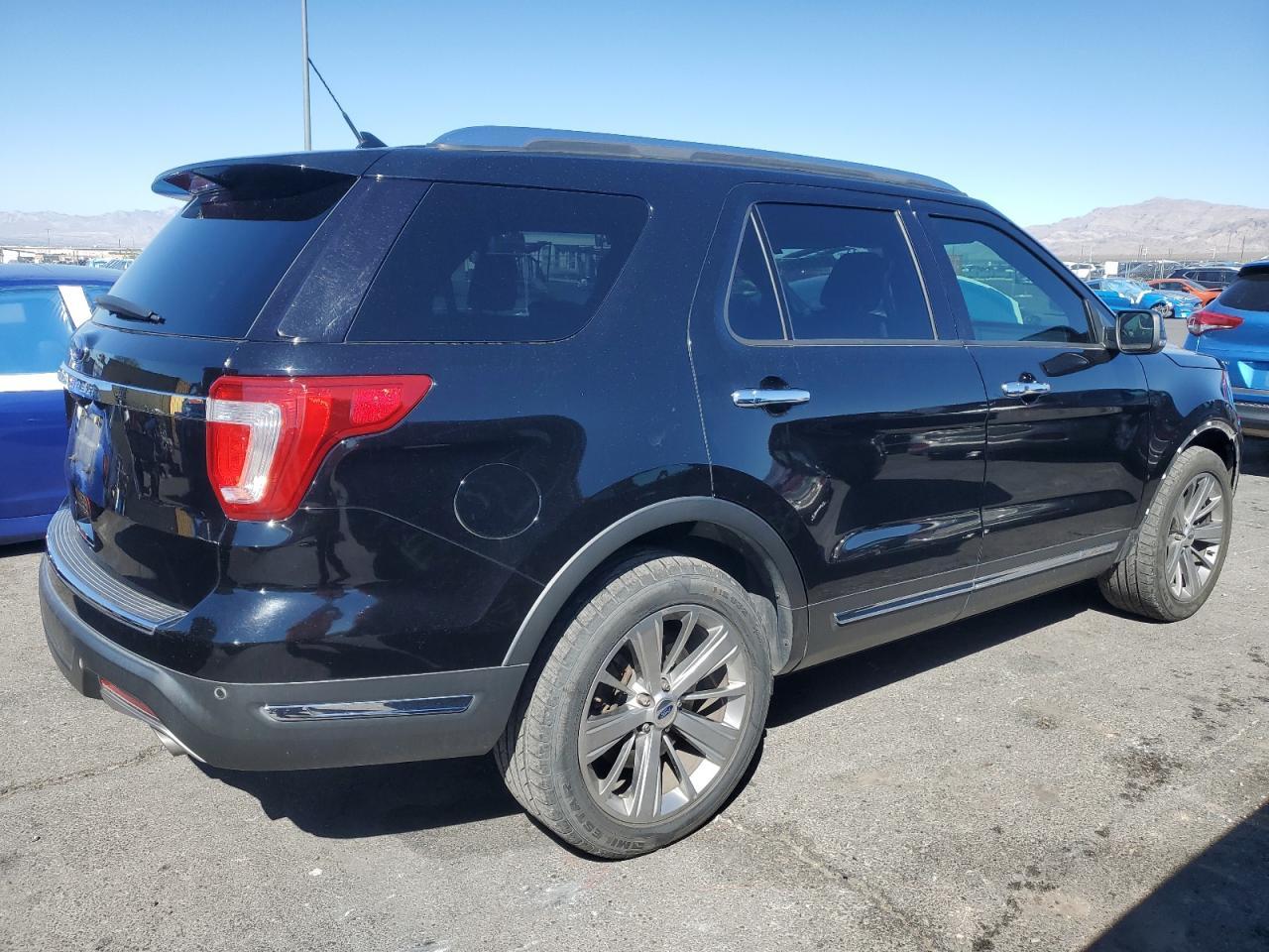 2018 Ford Explorer Limited - Image 3