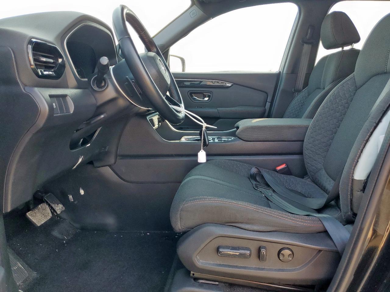 2024 Honda Pilot Sport - Image 7