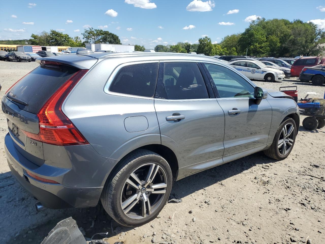 2018 Volvo Xc60 T6 Momentum - Фото 3