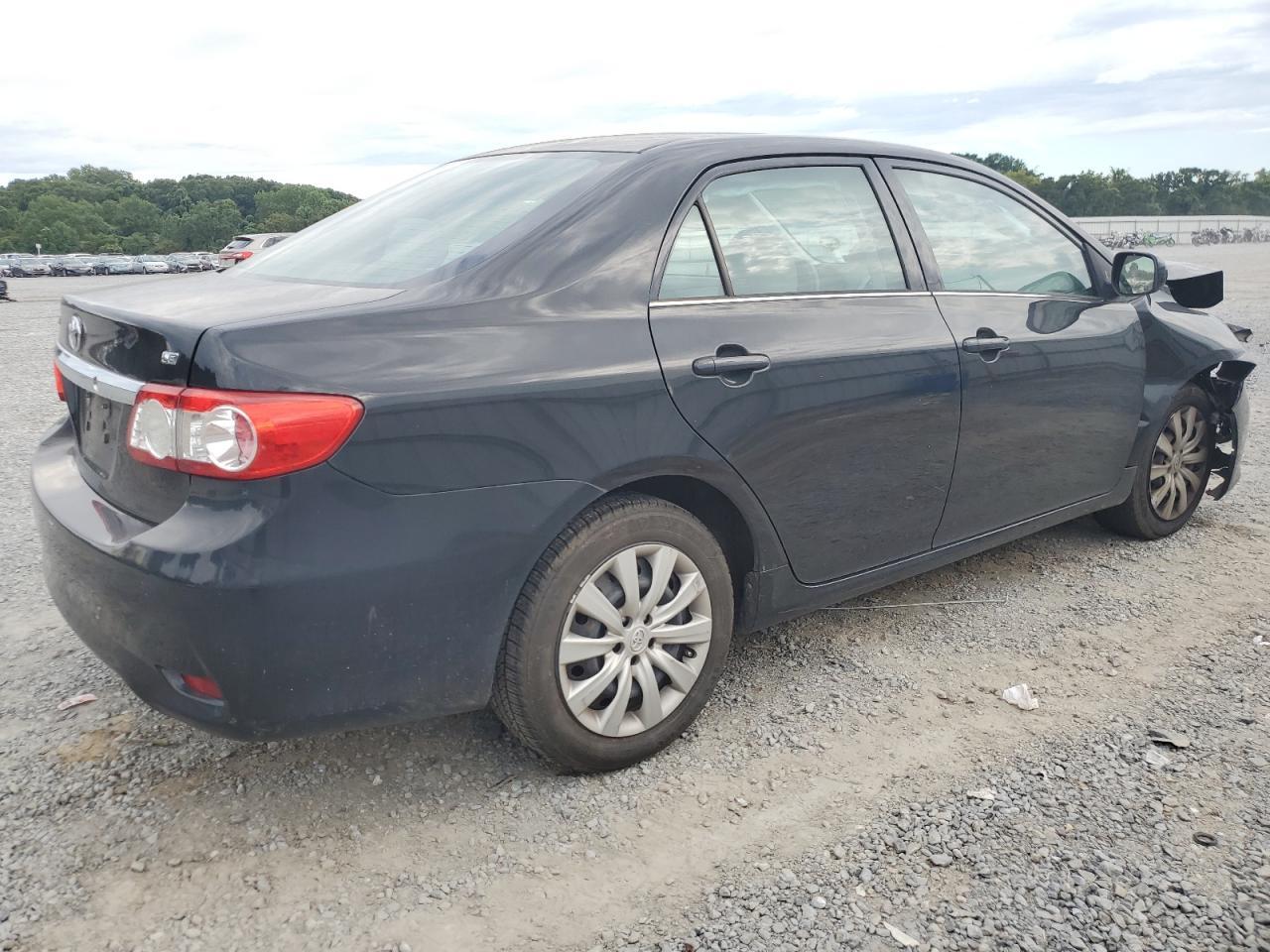 2013 Toyota Corolla Base - Фото 3