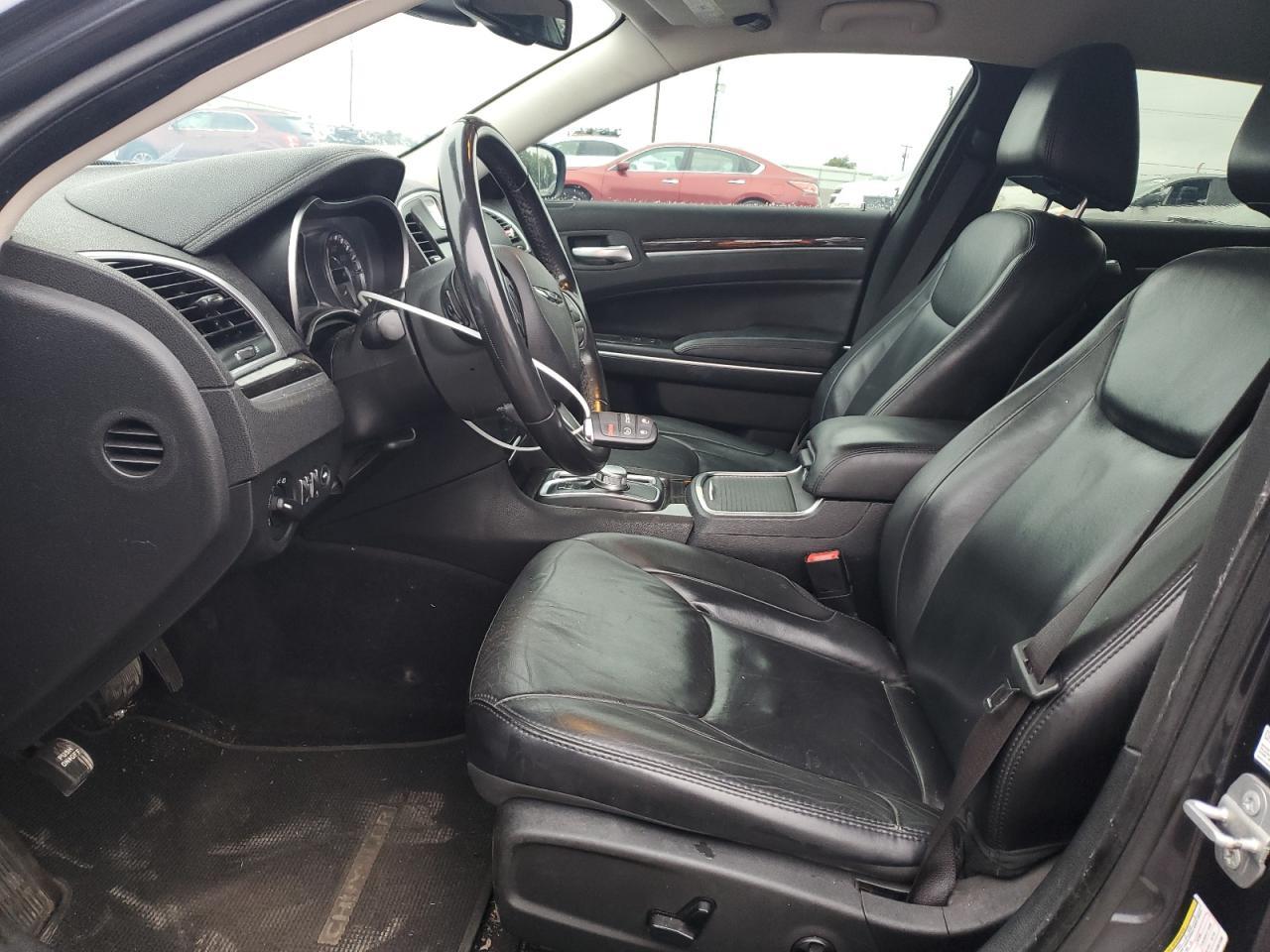 2015 Chrysler 300 Limited - Image 7