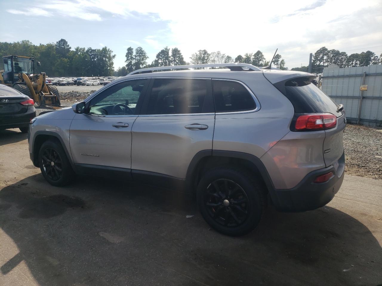 2018 Jeep Cherokee Latitude - Фото 2