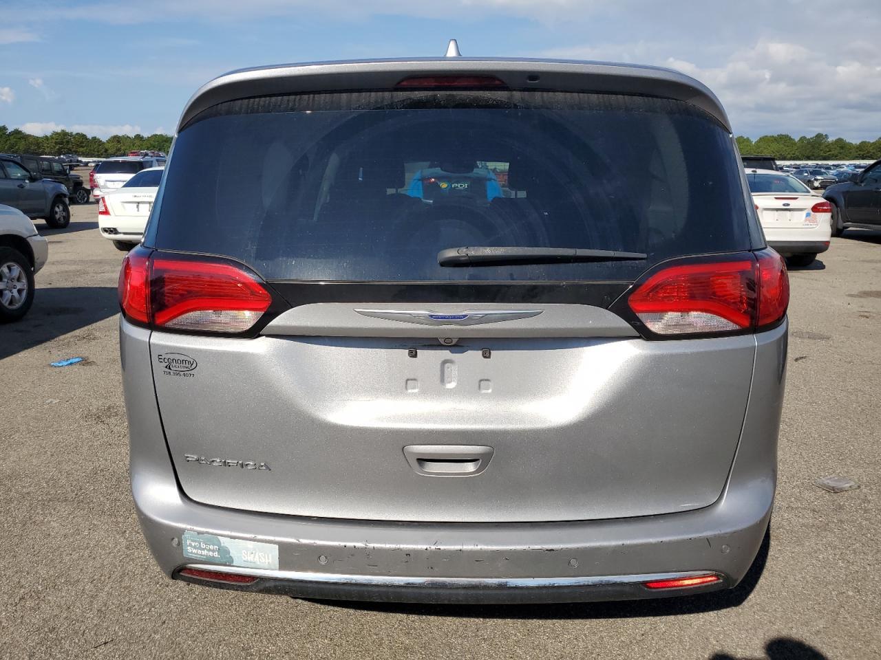 2019 Chrysler Pacifica Touring L - Фото 6