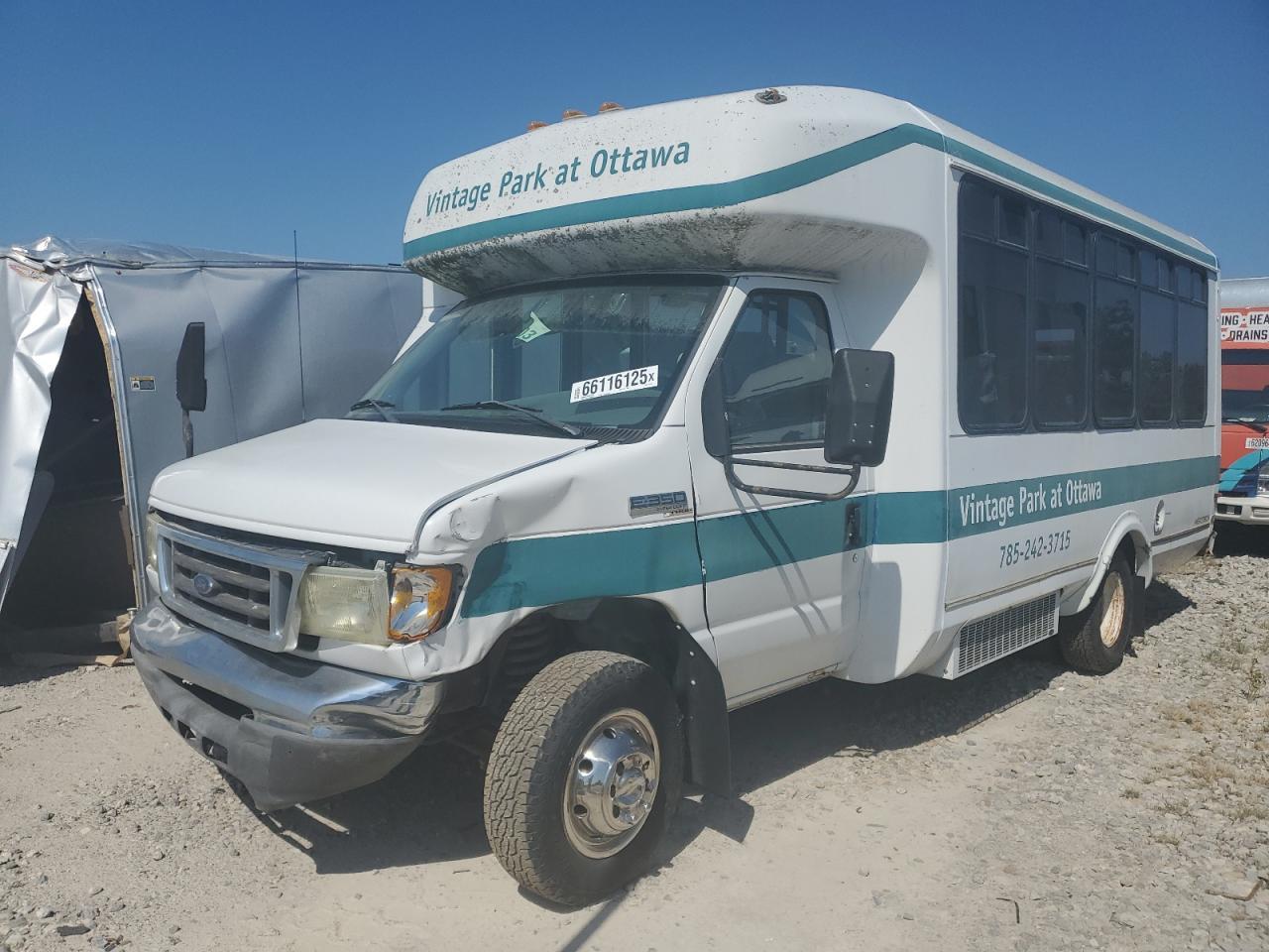 2006 Ford Econoline E350 Super Duty Cutaway Van - Фото 2