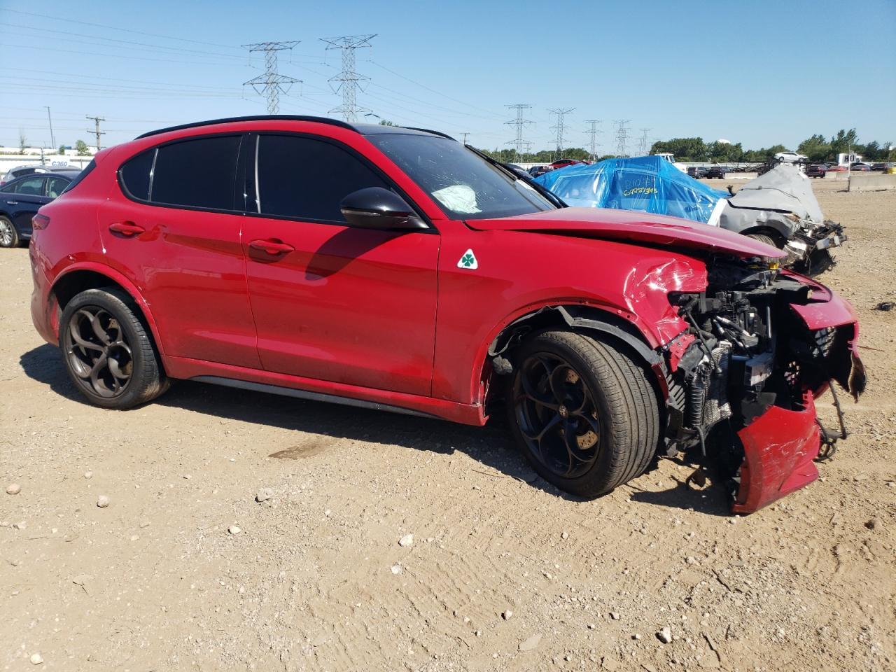 2022 Alfa Romeo Stelvio Quadrifoglio - Фото 4