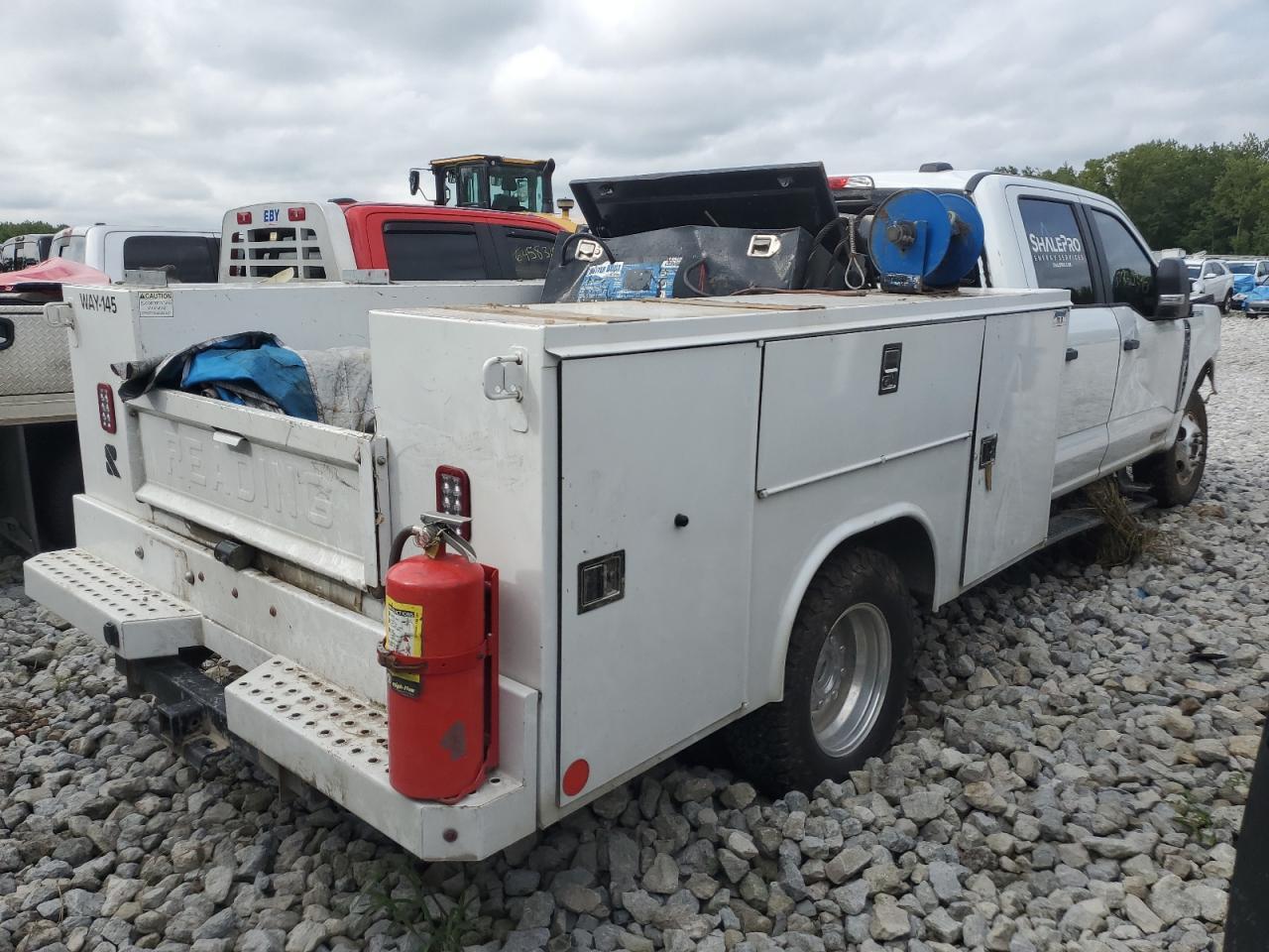 2024 Ford F350 Super Duty - Фото 3