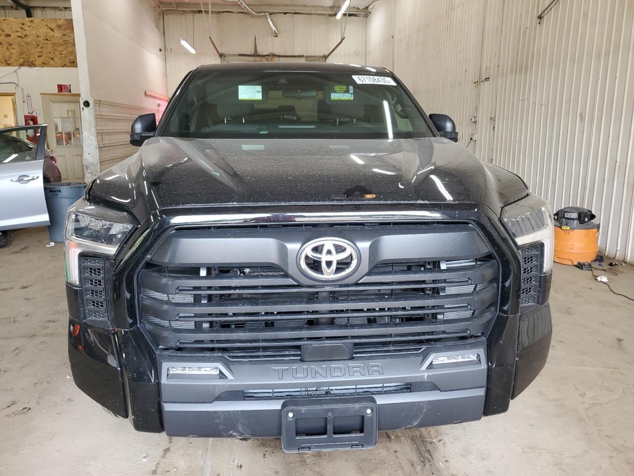 2025 Toyota Tundra Crewmax Sr - Фото 5
