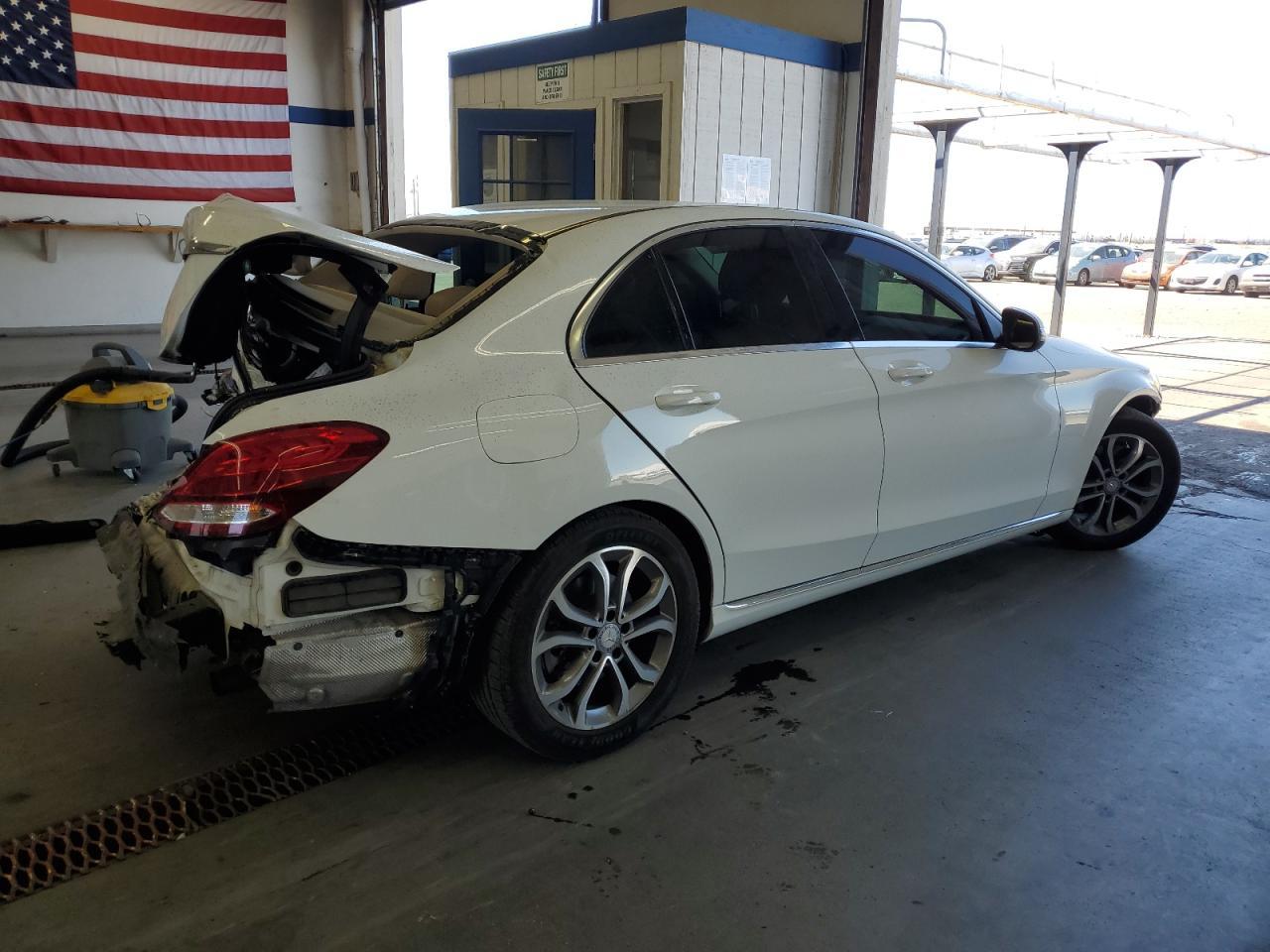 2016 Mercedes-Benz C 300 - Image 3