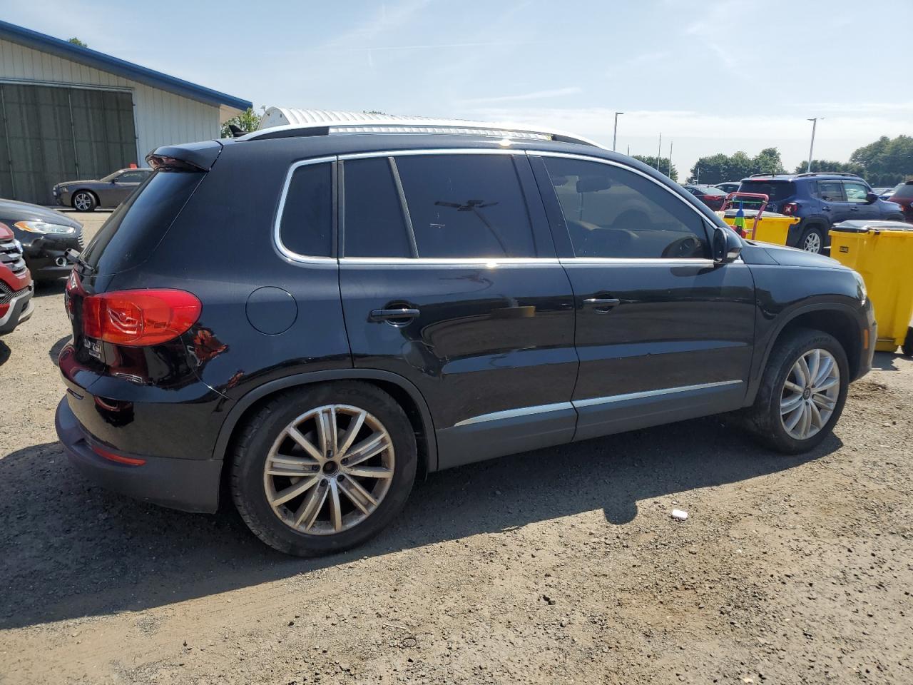 2014 Volkswagen Tiguan S - Фото 3