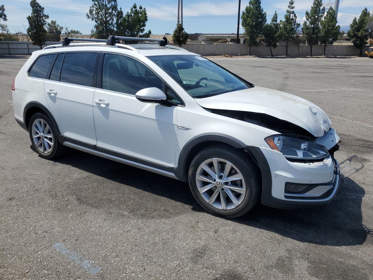 2017 Volkswagen Golf Alltrack S - Фото 4