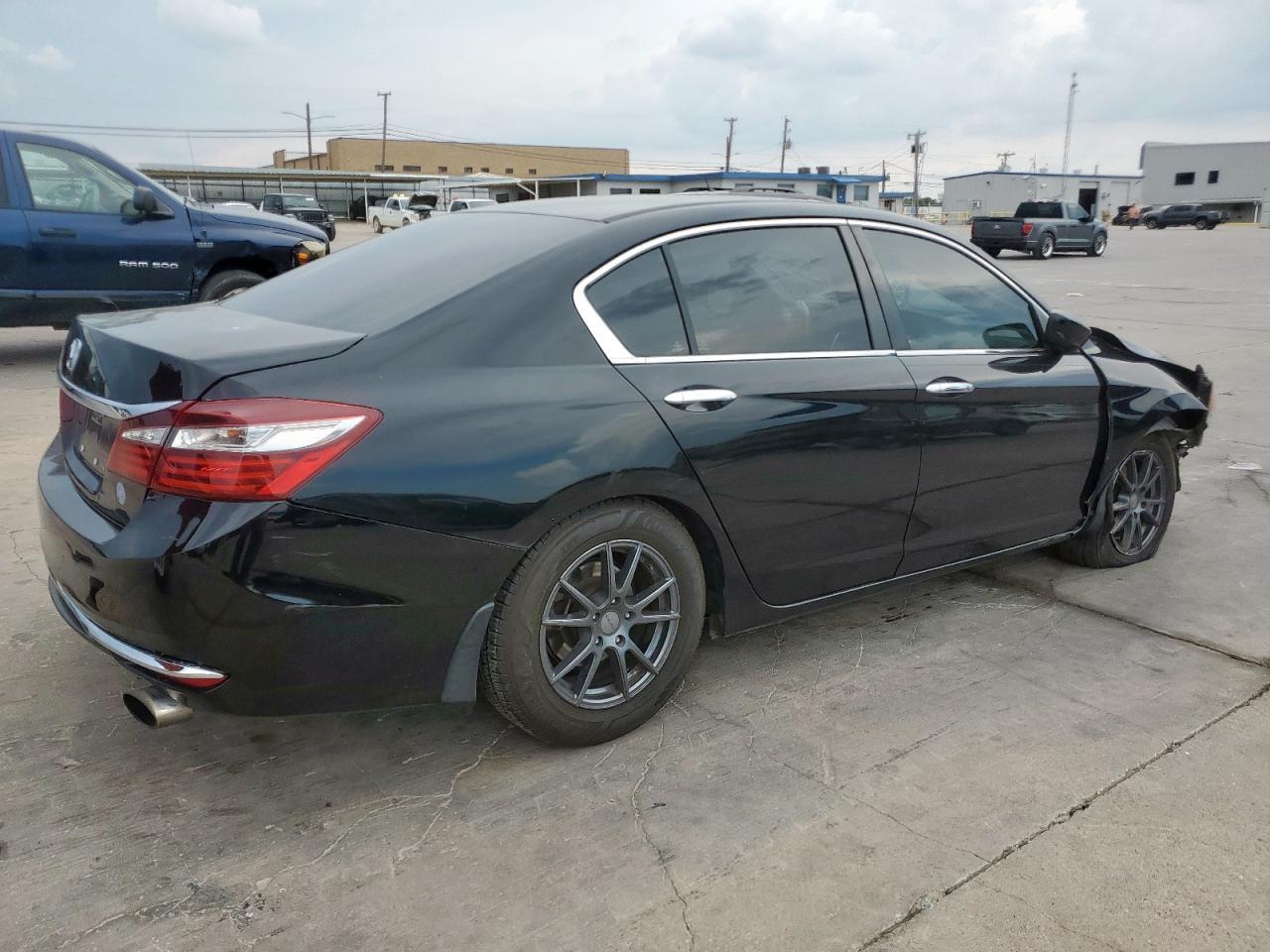 2017 Honda Accord Lx - Фото 3