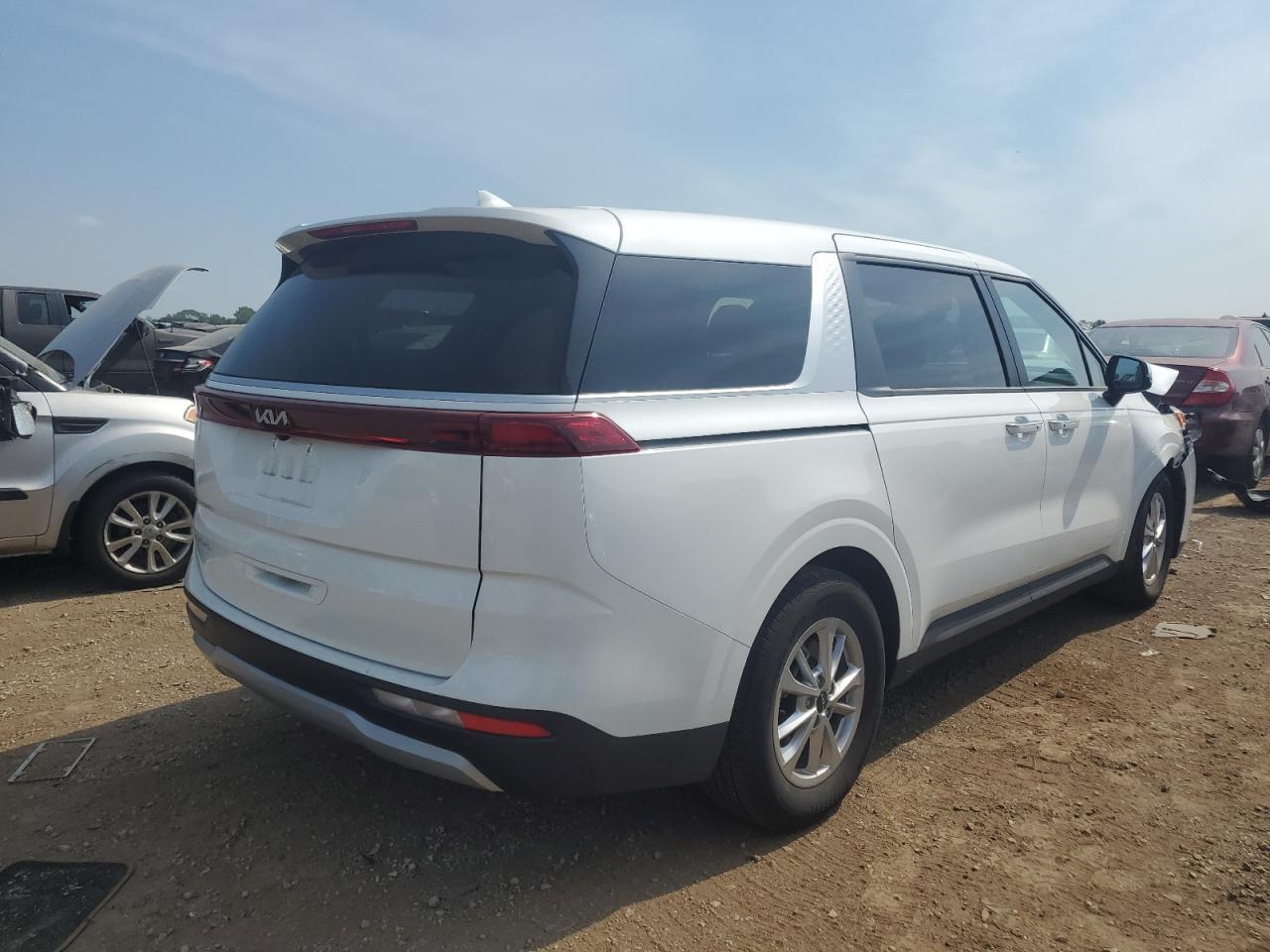 2024 Kia Carnival Lx - Image 3