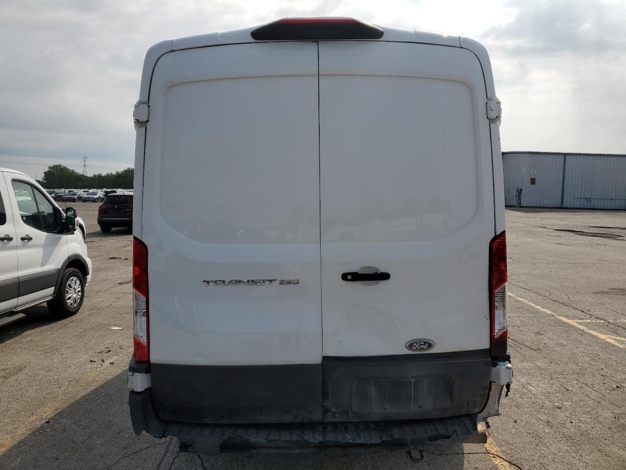 2022 Ford Transit T-250 - Фото 6