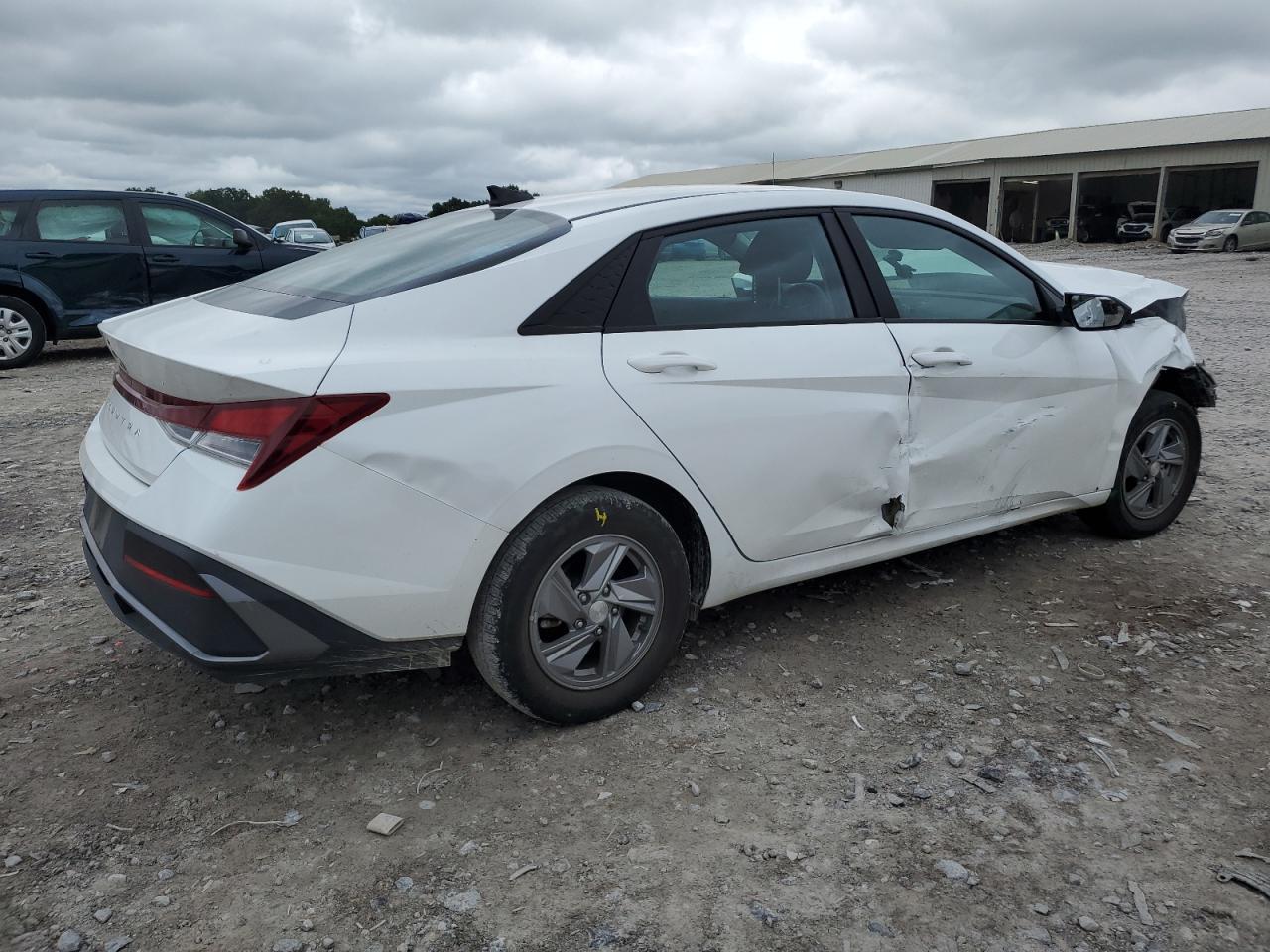 2024 Hyundai Elantra Se - Фото 3