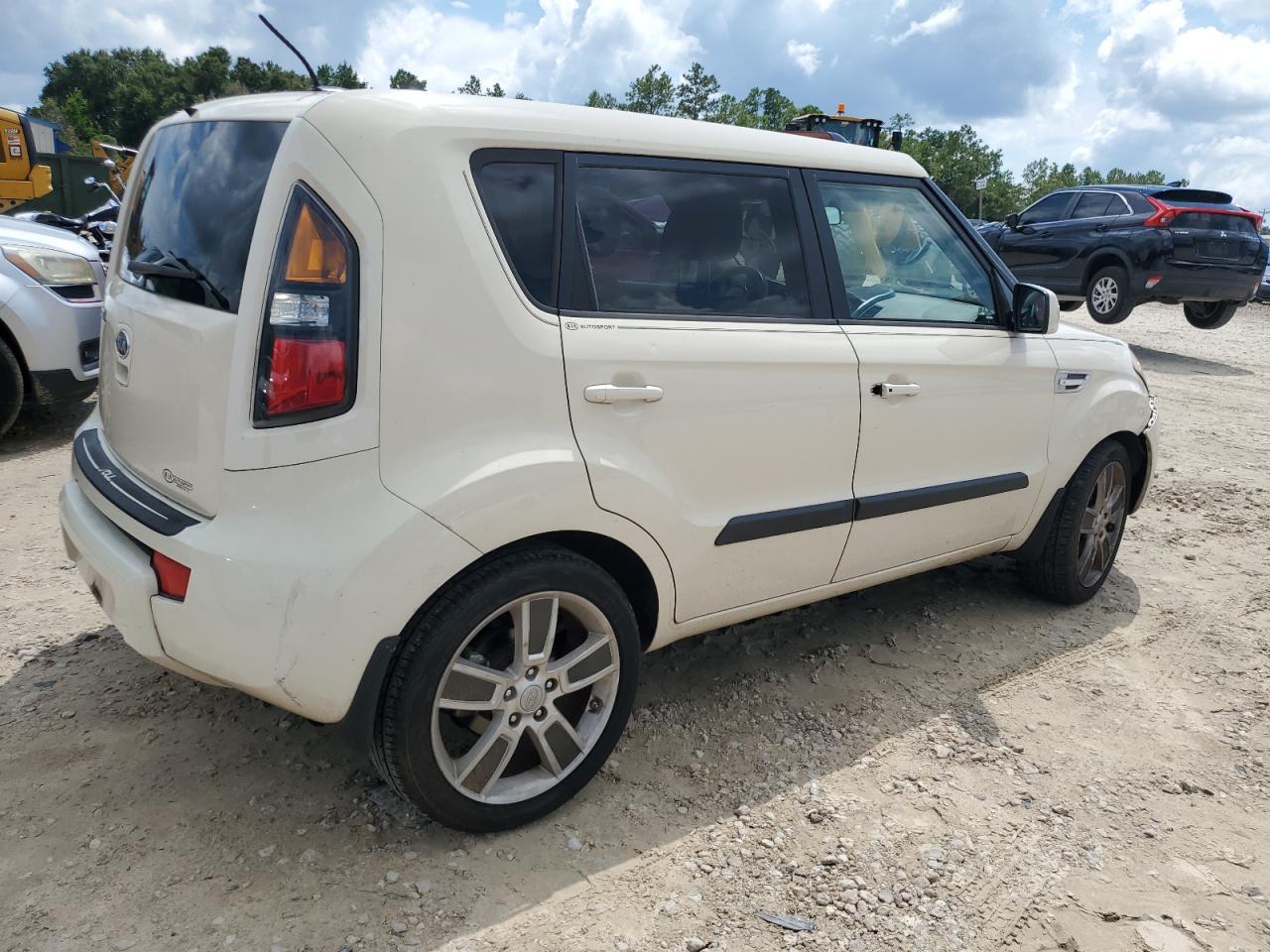 2011 Kia Soul + - Фото 3