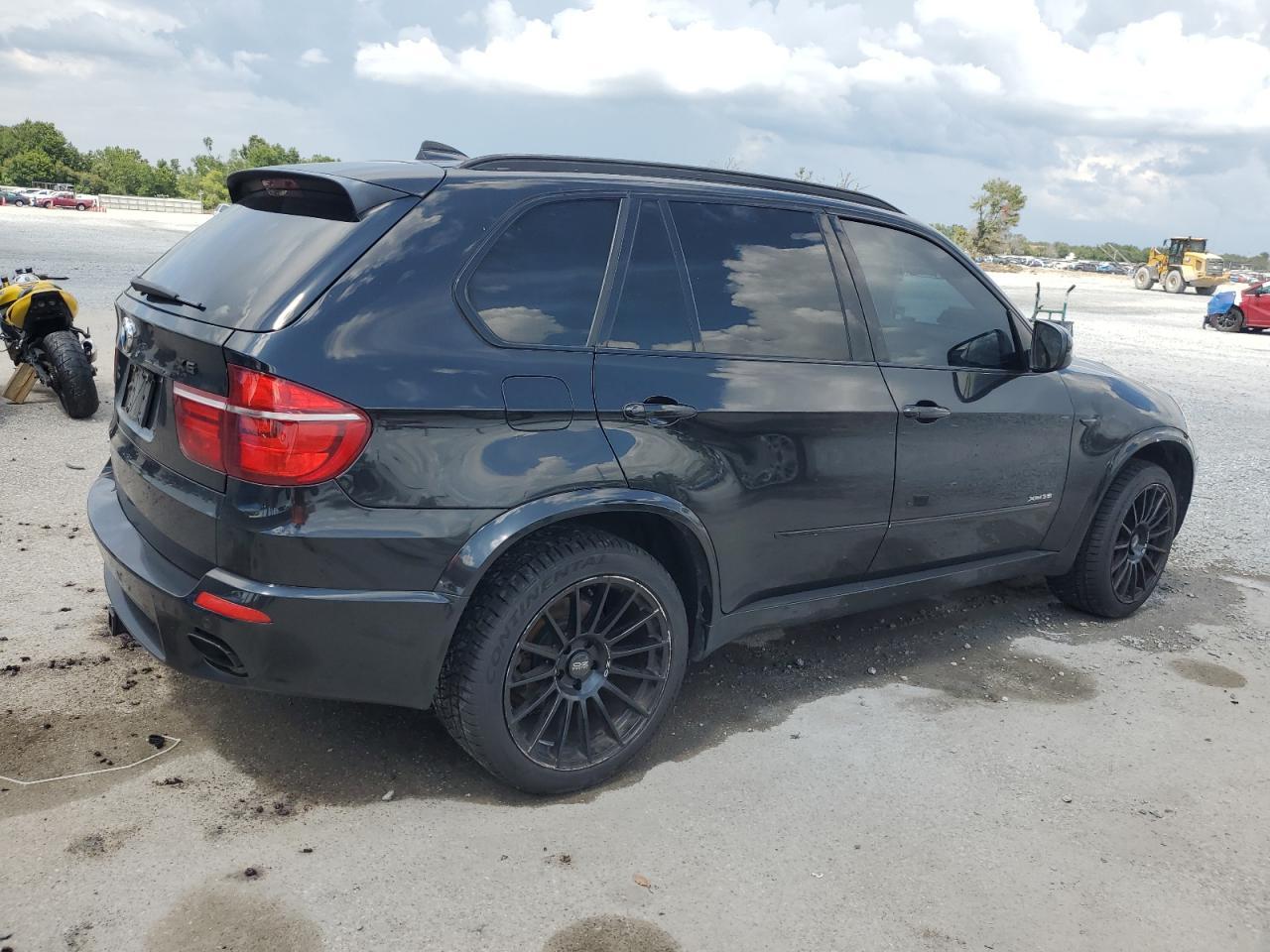 2013 BMW X5 xDrive35I - Фото 3