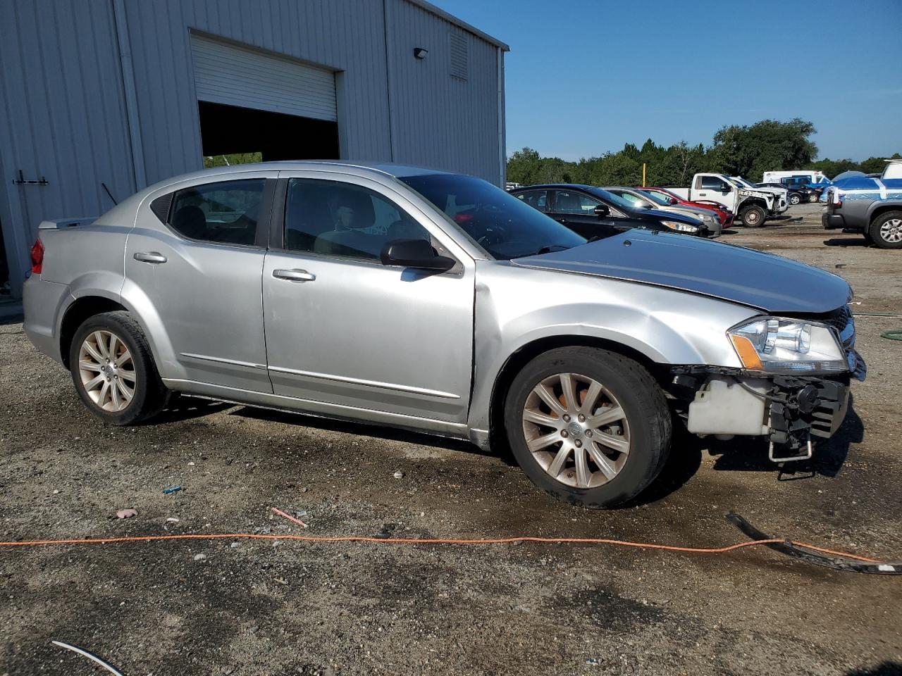 2012 Dodge Avenger Se - Image 4