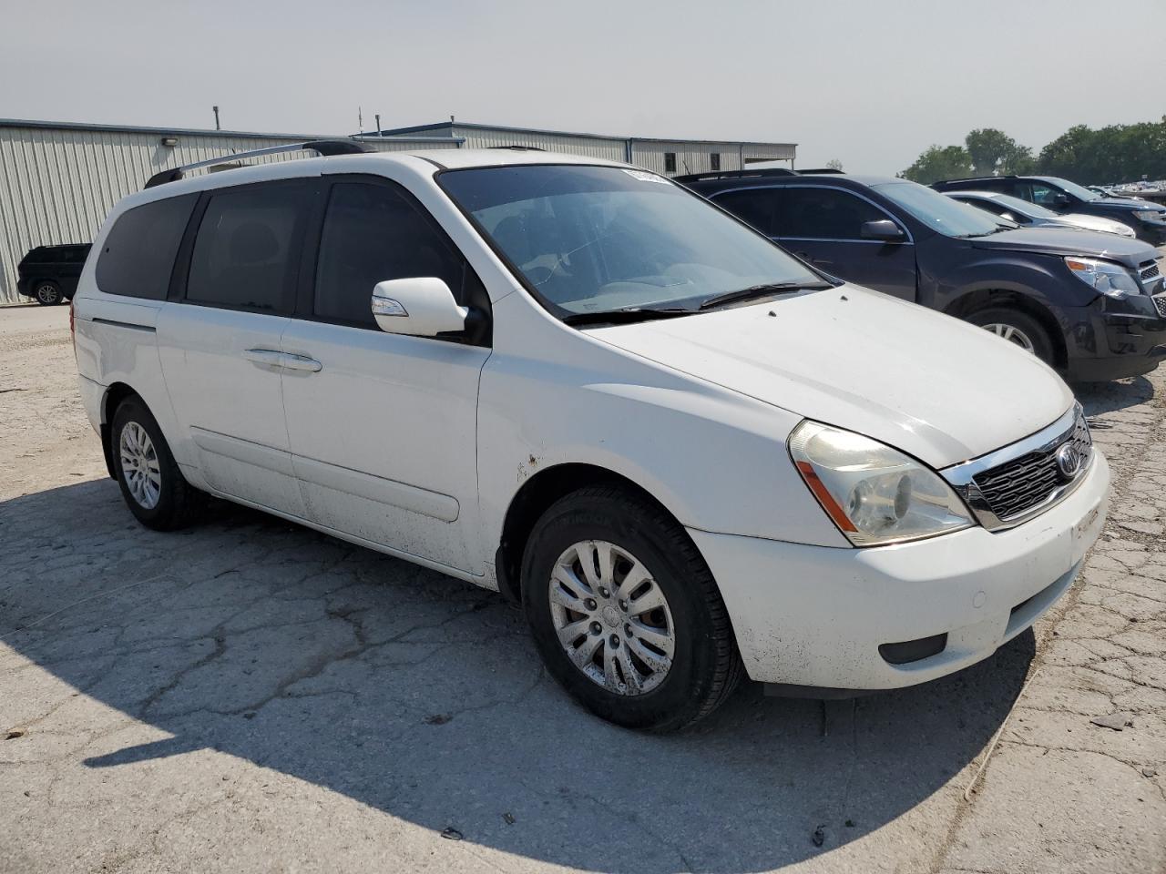 2011 Kia Sedona Lx - Image 4