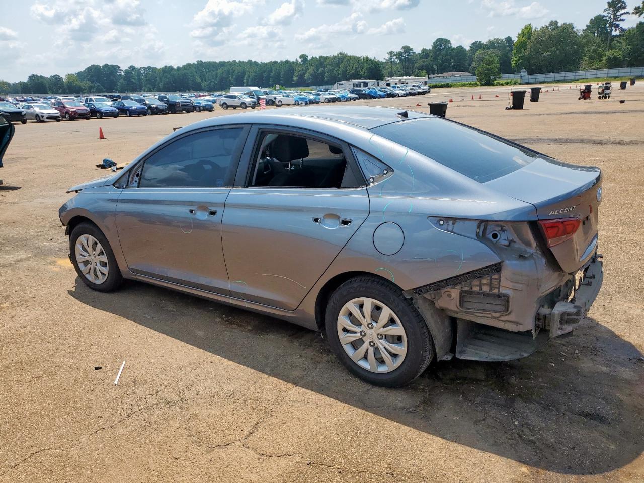 2020 Hyundai Accent Se - Фото 2