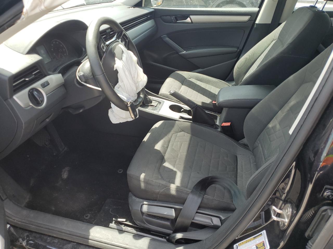 2021 Volkswagen Passat S - Фото 7