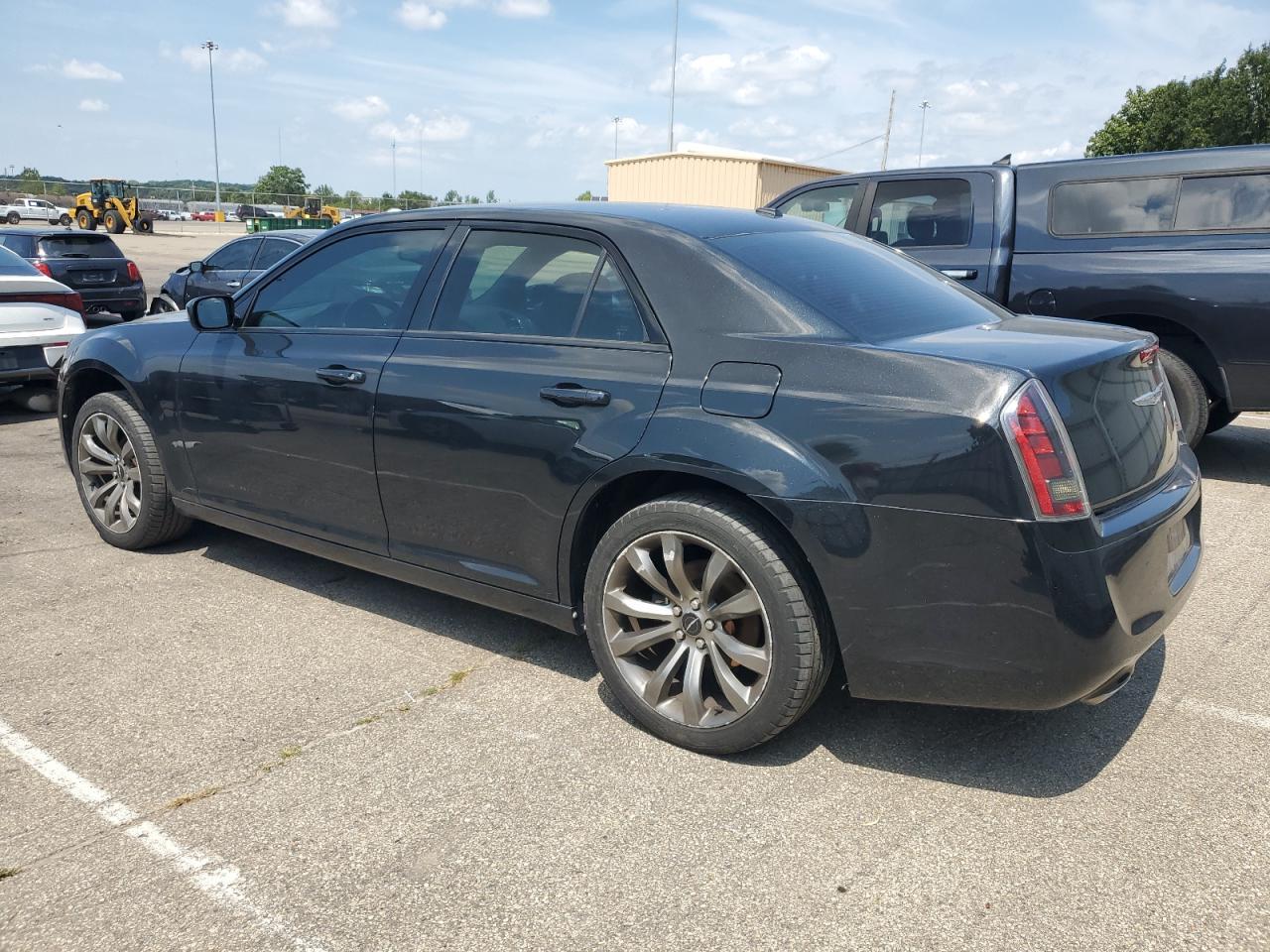 2014 Chrysler 300 S - Фото 2