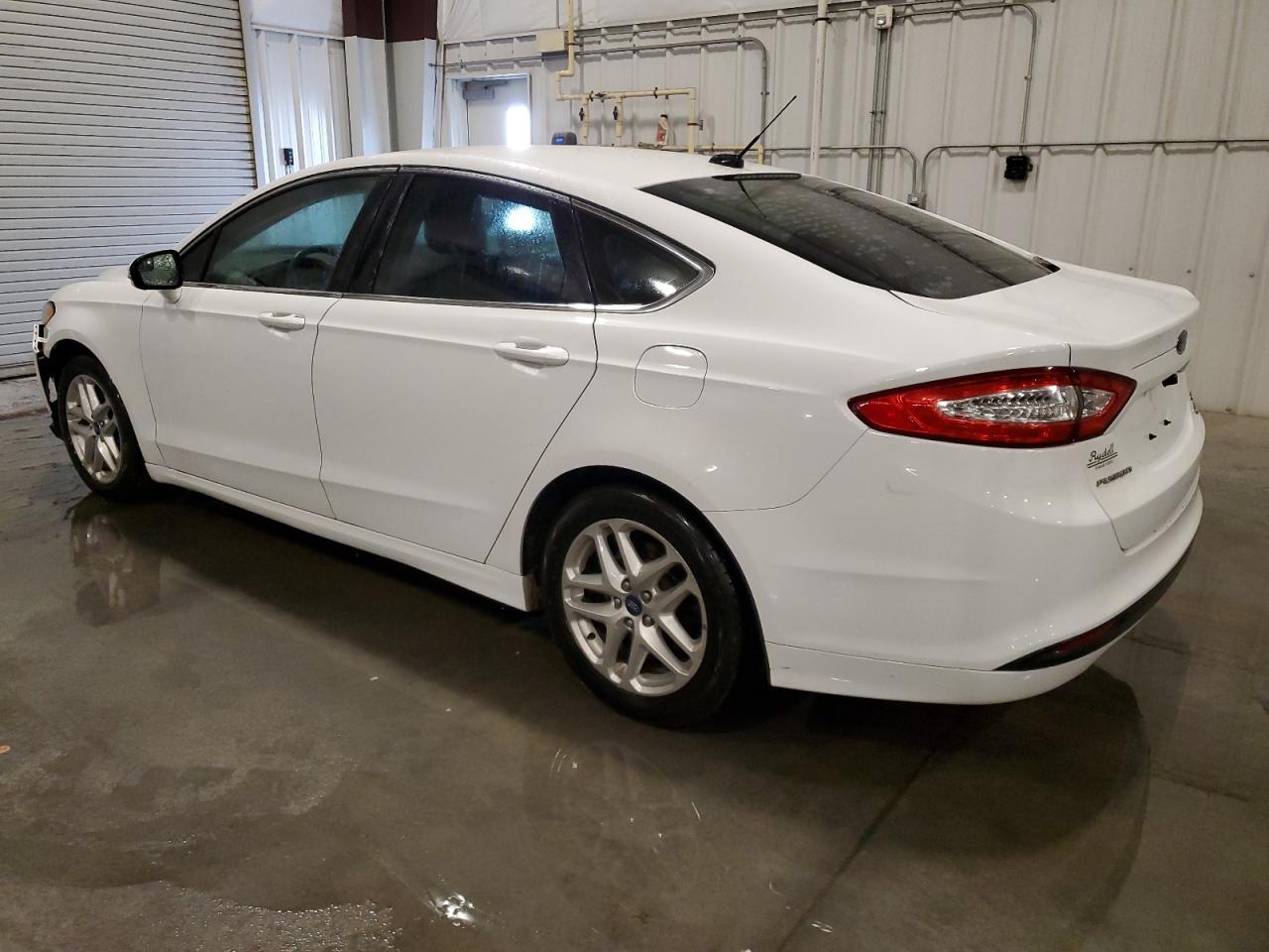 2014 Ford Fusion Se - Фото 2