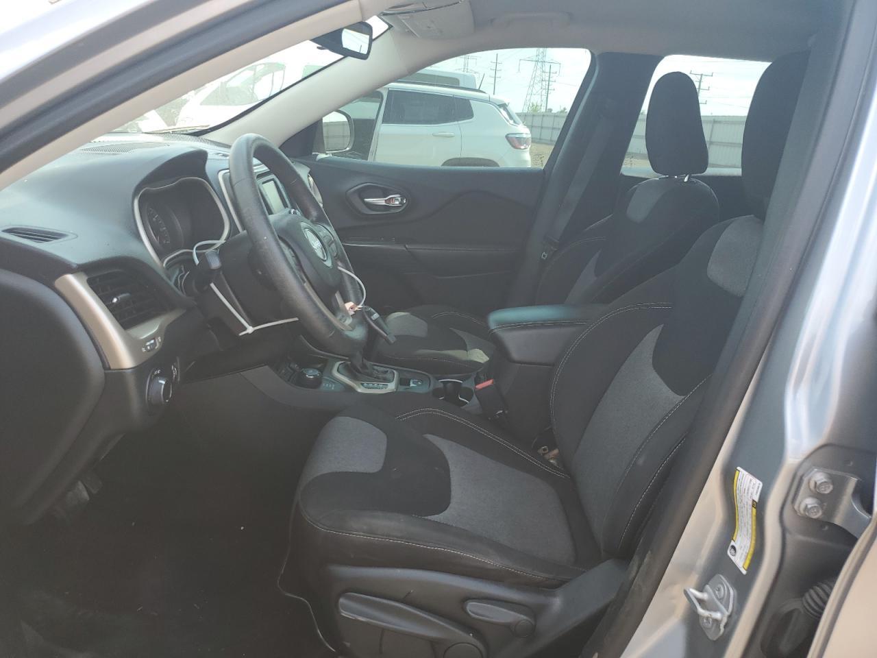 2015 Jeep Cherokee Sport - Фото 7