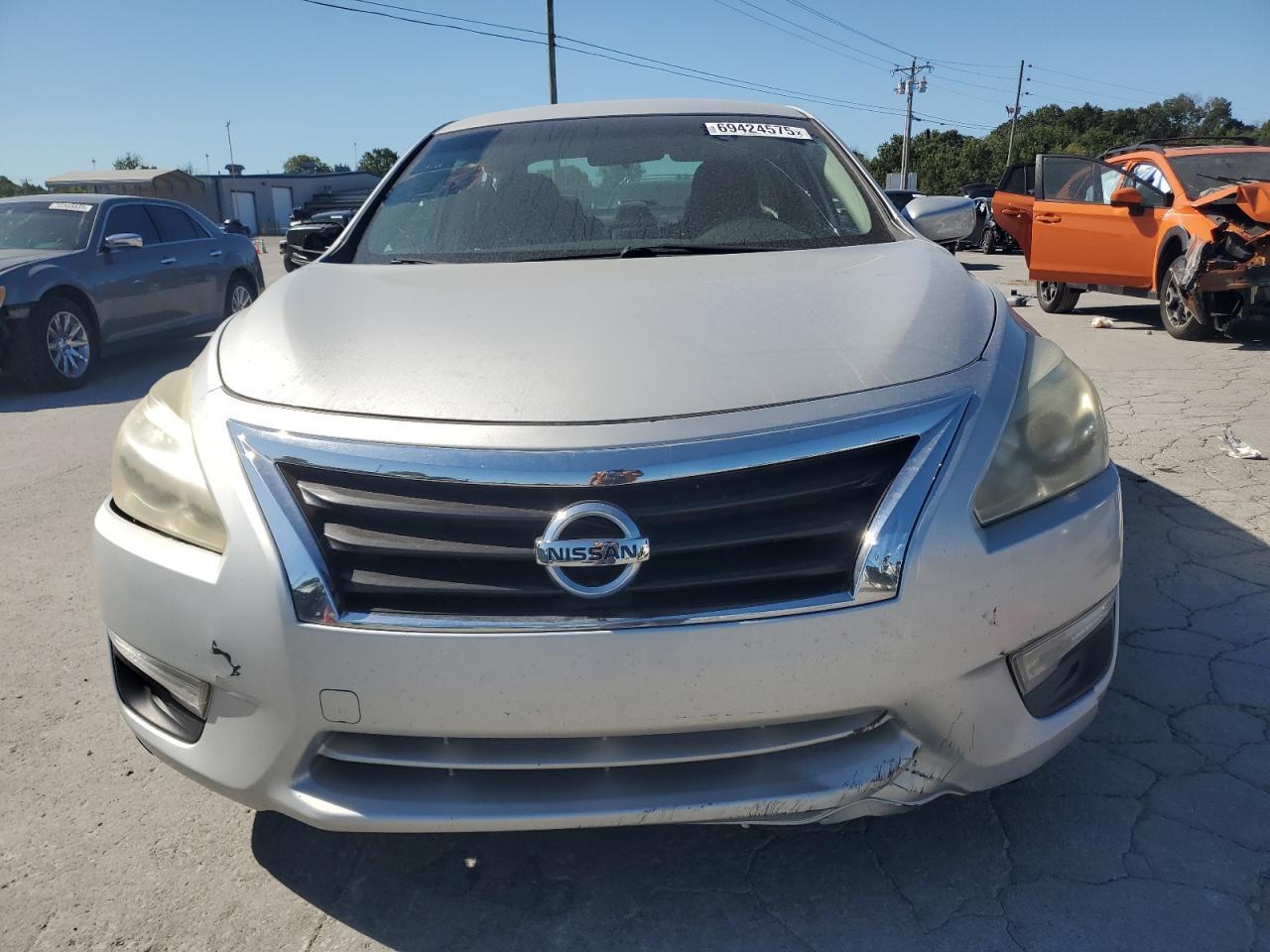 2014 Nissan Altima 2.5 - Image 5
