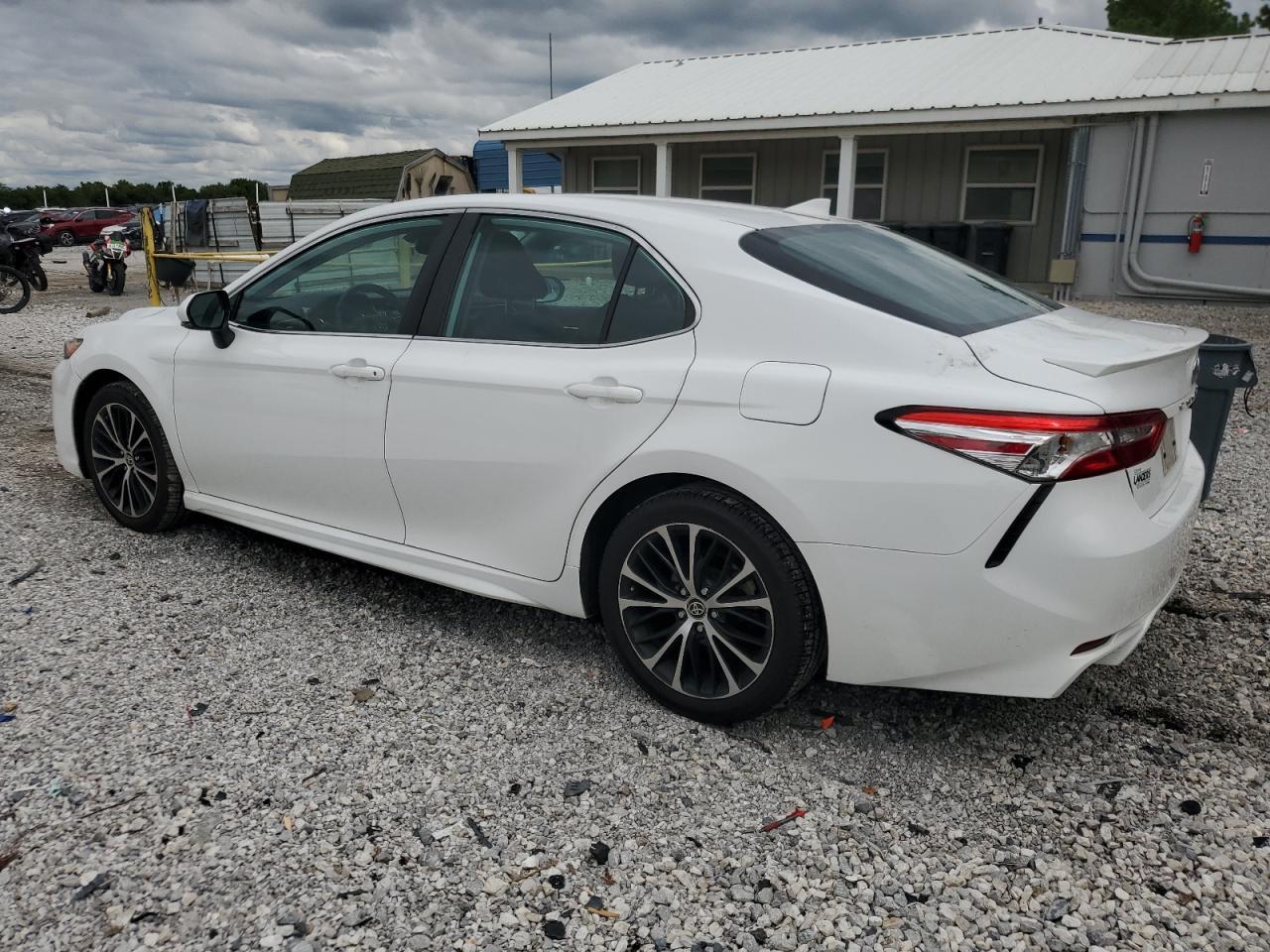 2020 Toyota Camry Se - Image 2