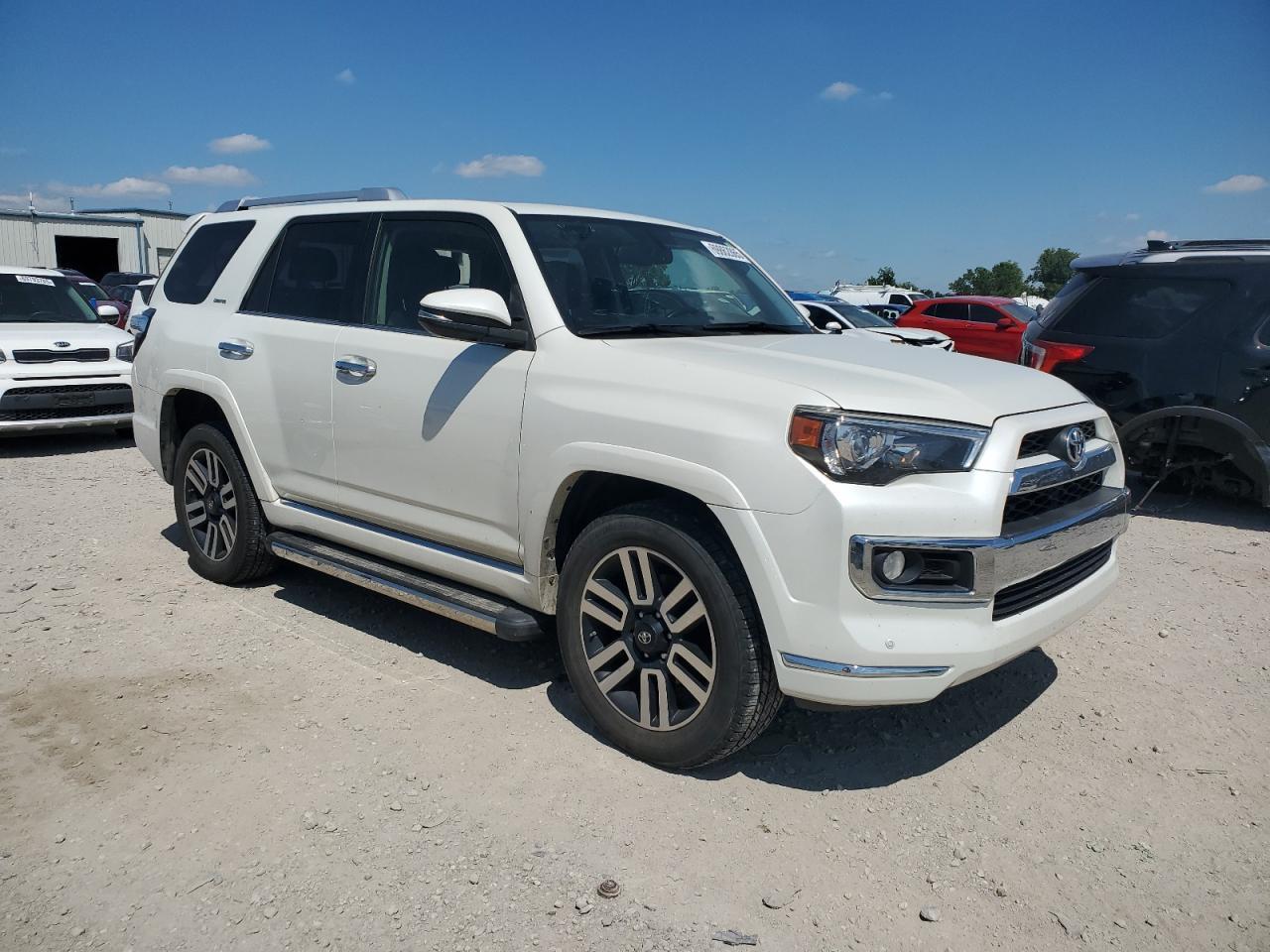 2016 Toyota 4Runner Sr5/Sr5 Premium - Image 4