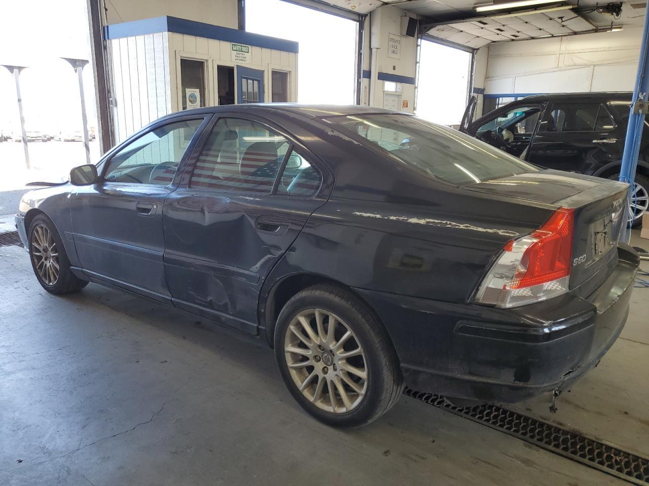2007 Volvo S60 2.5T - Image 2