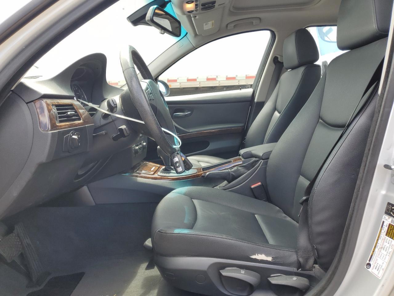 2006 BMW 325 I - Image 7