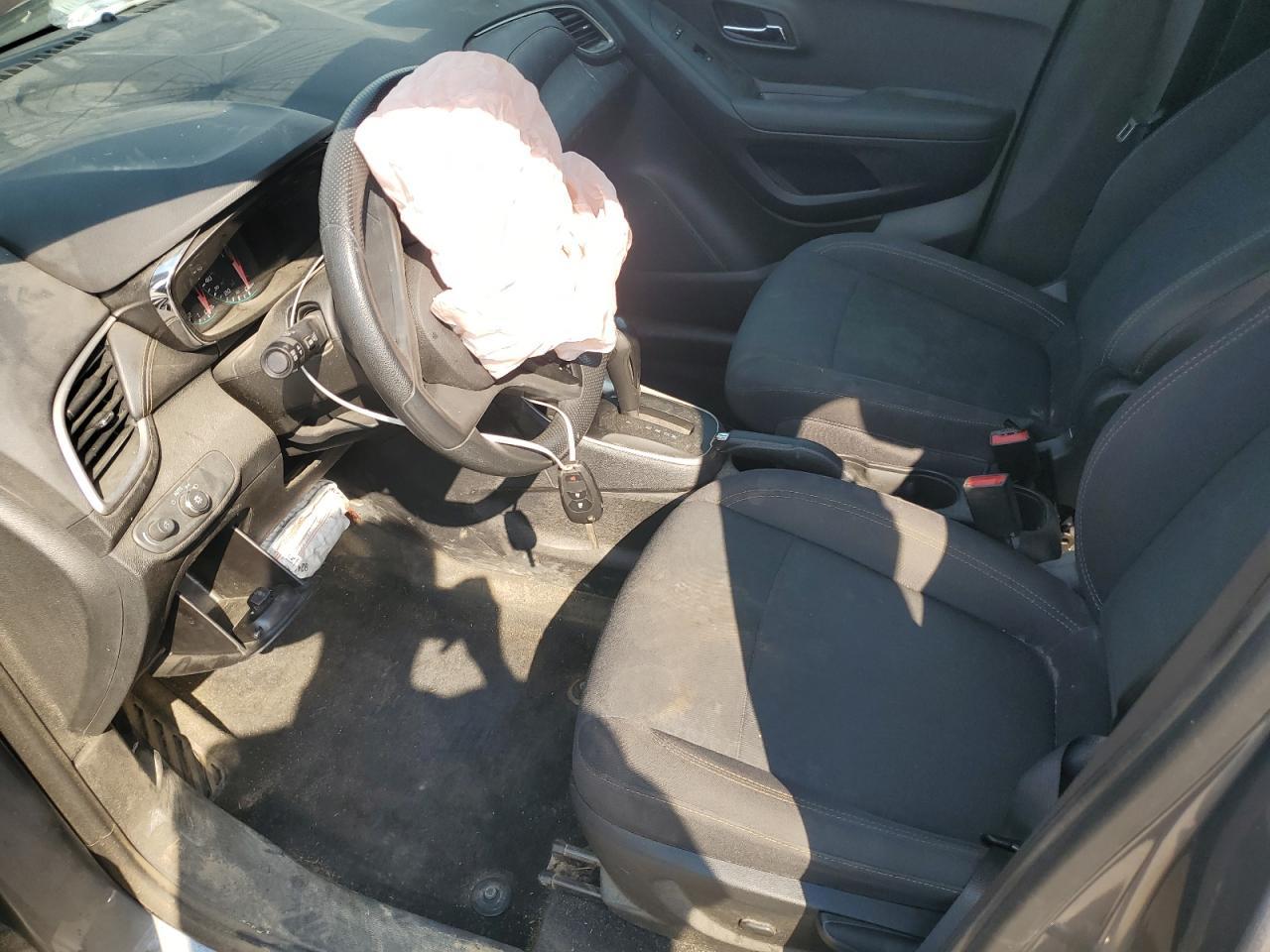 2022 Chevrolet Trax Ls - Image 7