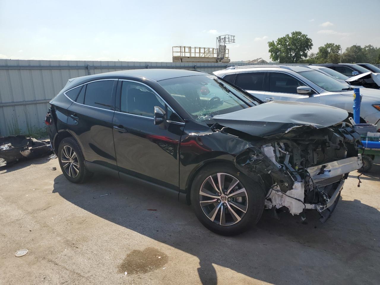 2023 Toyota Venza Le - Фото 4