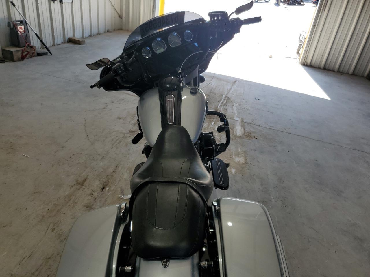 2019 Harley-Davidson Flhxs - Image 6