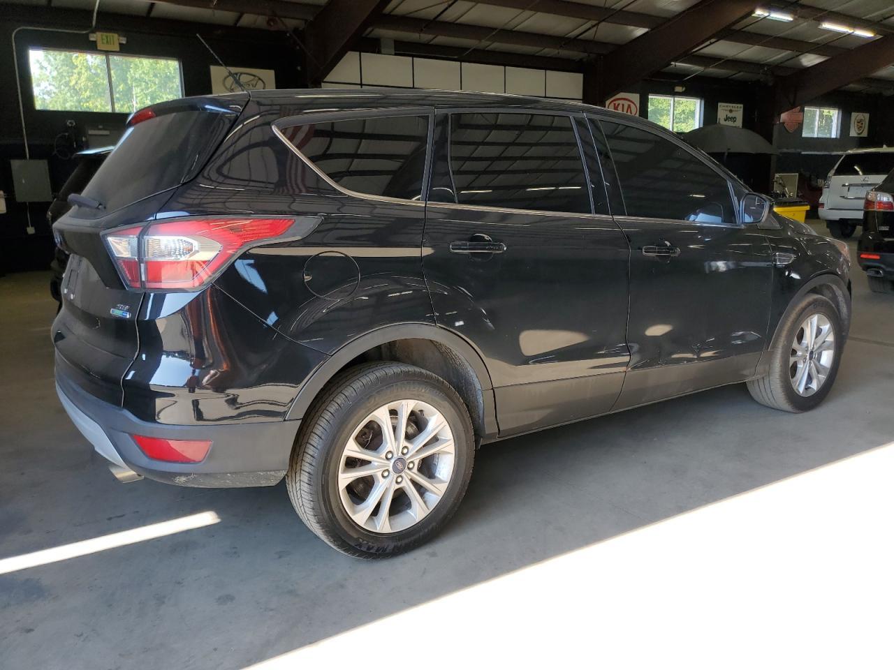 2017 Ford Escape Se - Фото 3
